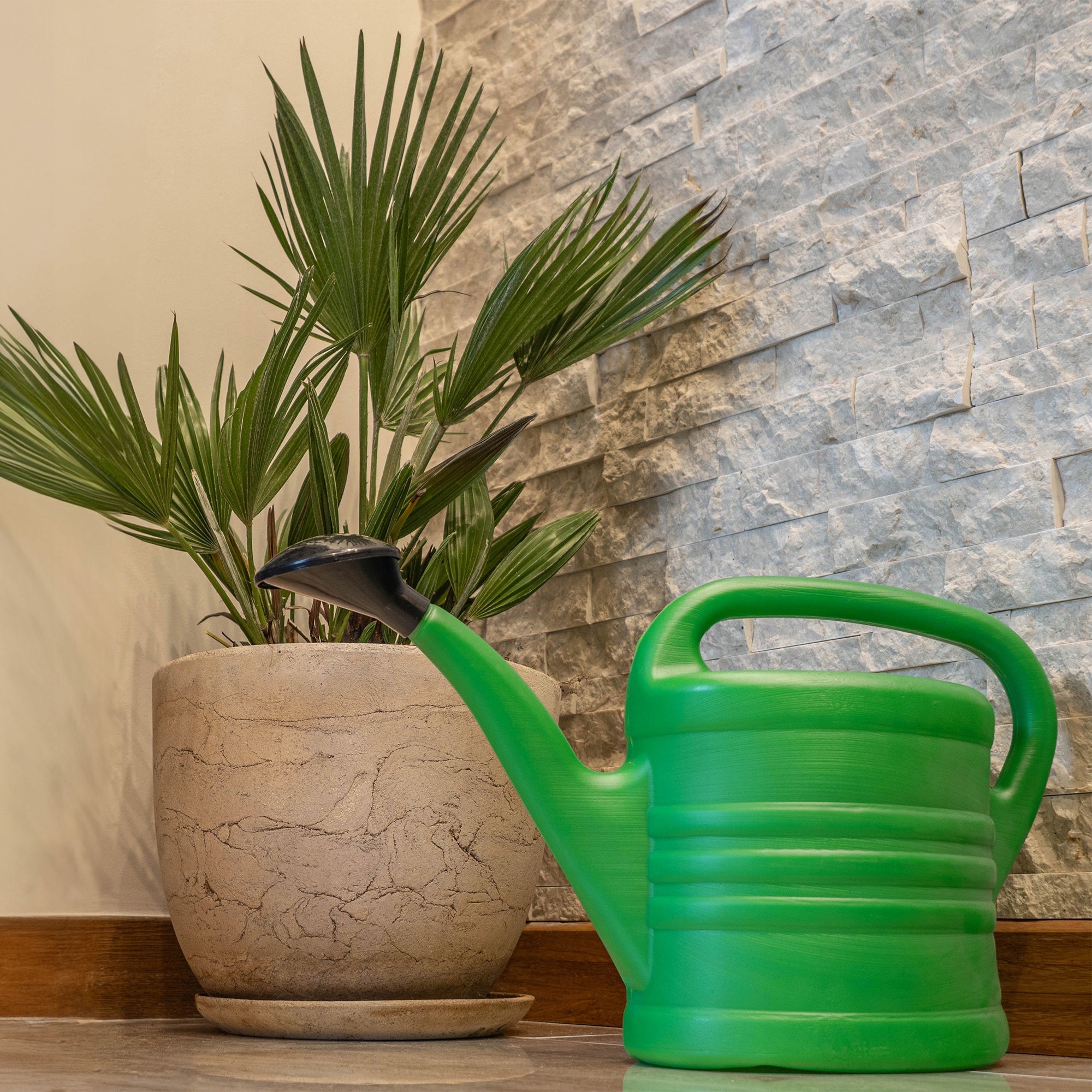 KONEWKA UNIWERSALNA 5L DO PODLEWANIA PLASTIKOWA KWIATÓW POJEMNA Marka Kadax