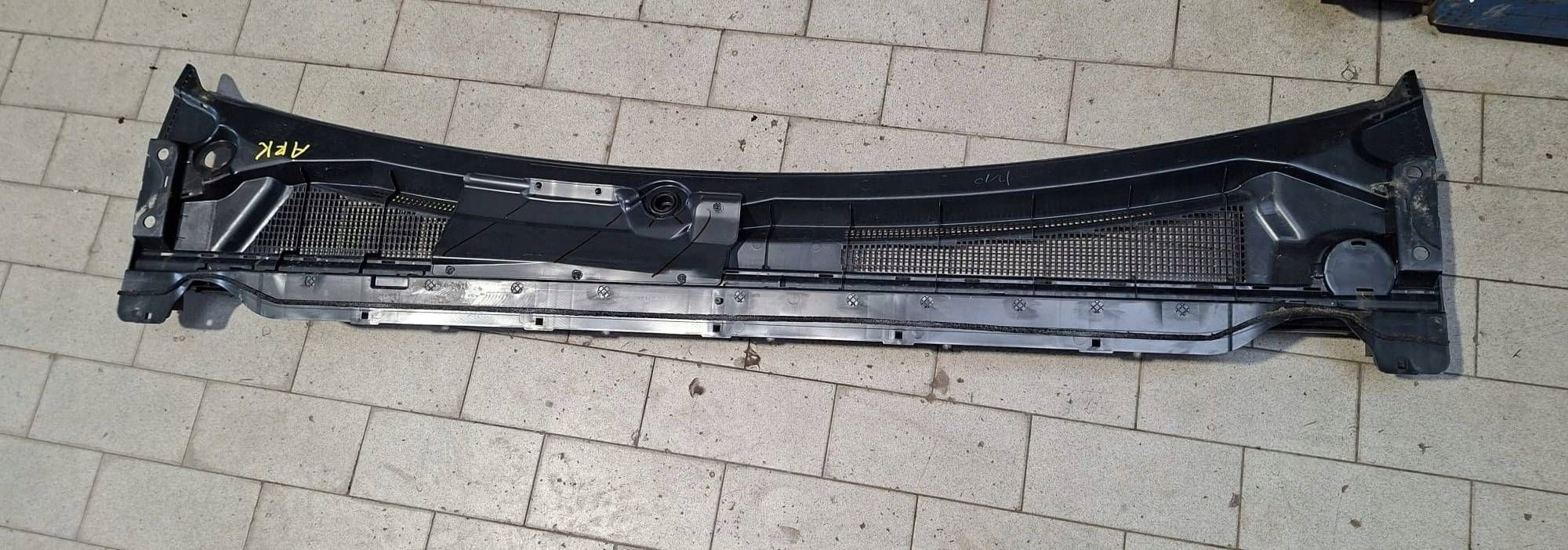 torpedo front upper plastic Renault Arkana 668115282R