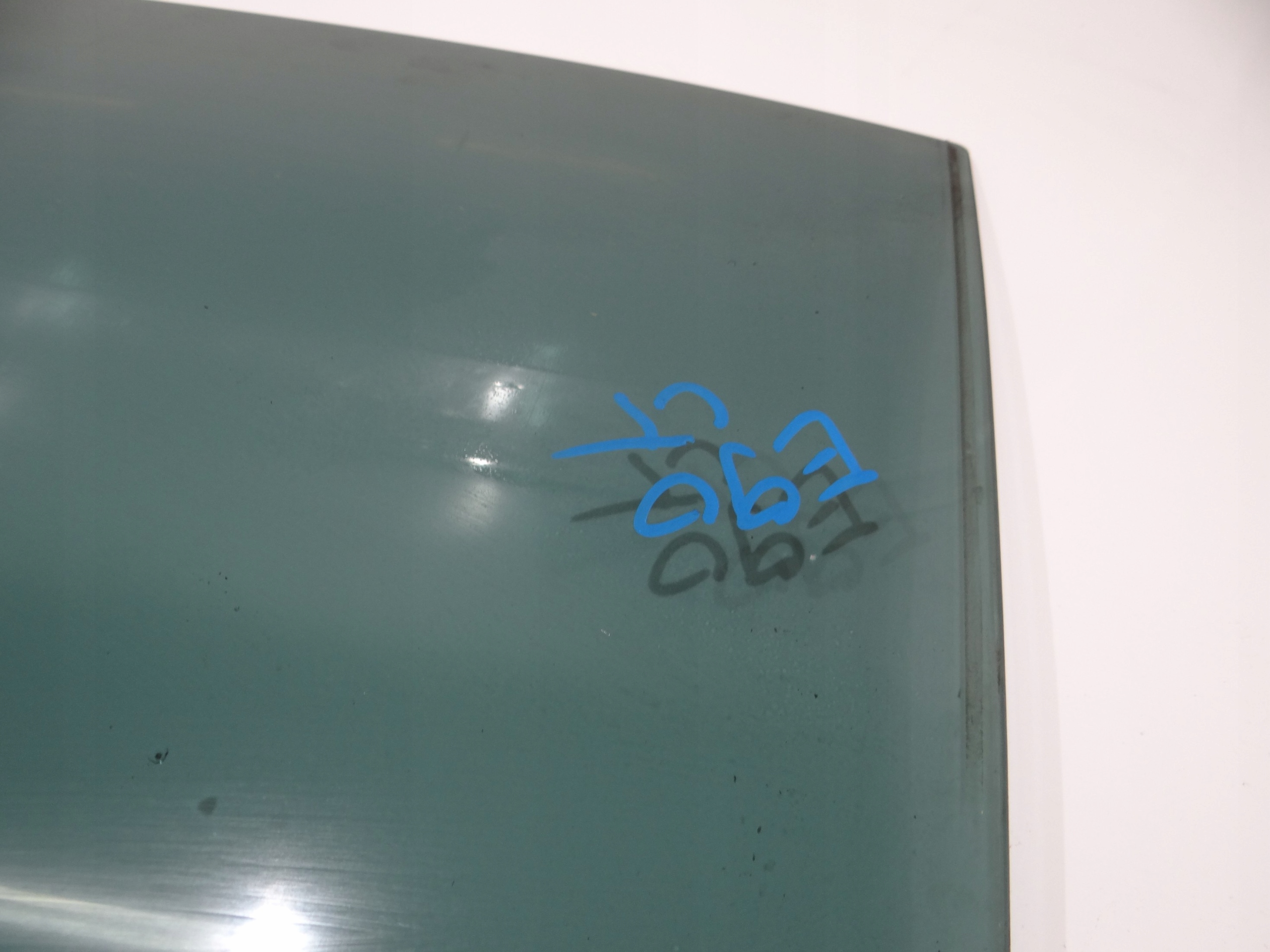 window door left rear part BMW E90 (16932574)