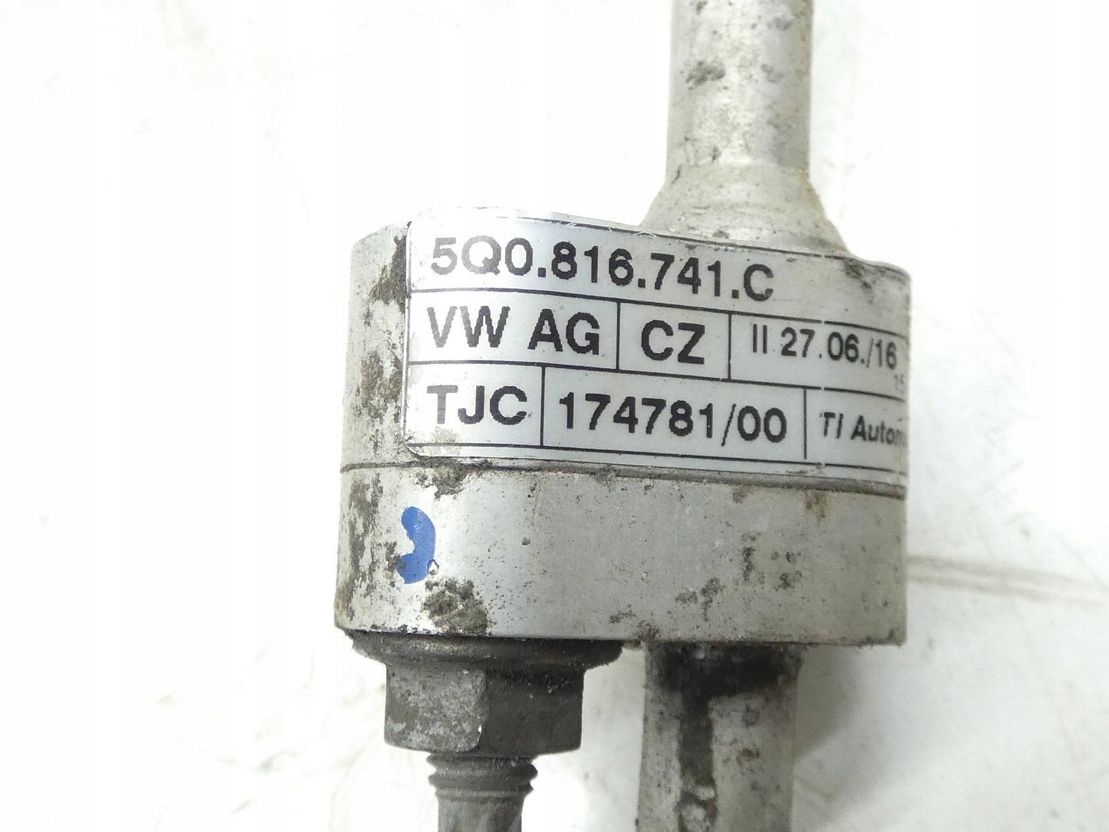 vezetö tömlö RURKA a klímának AUDI A3 8V VW GOLF VII 5Q0816741C