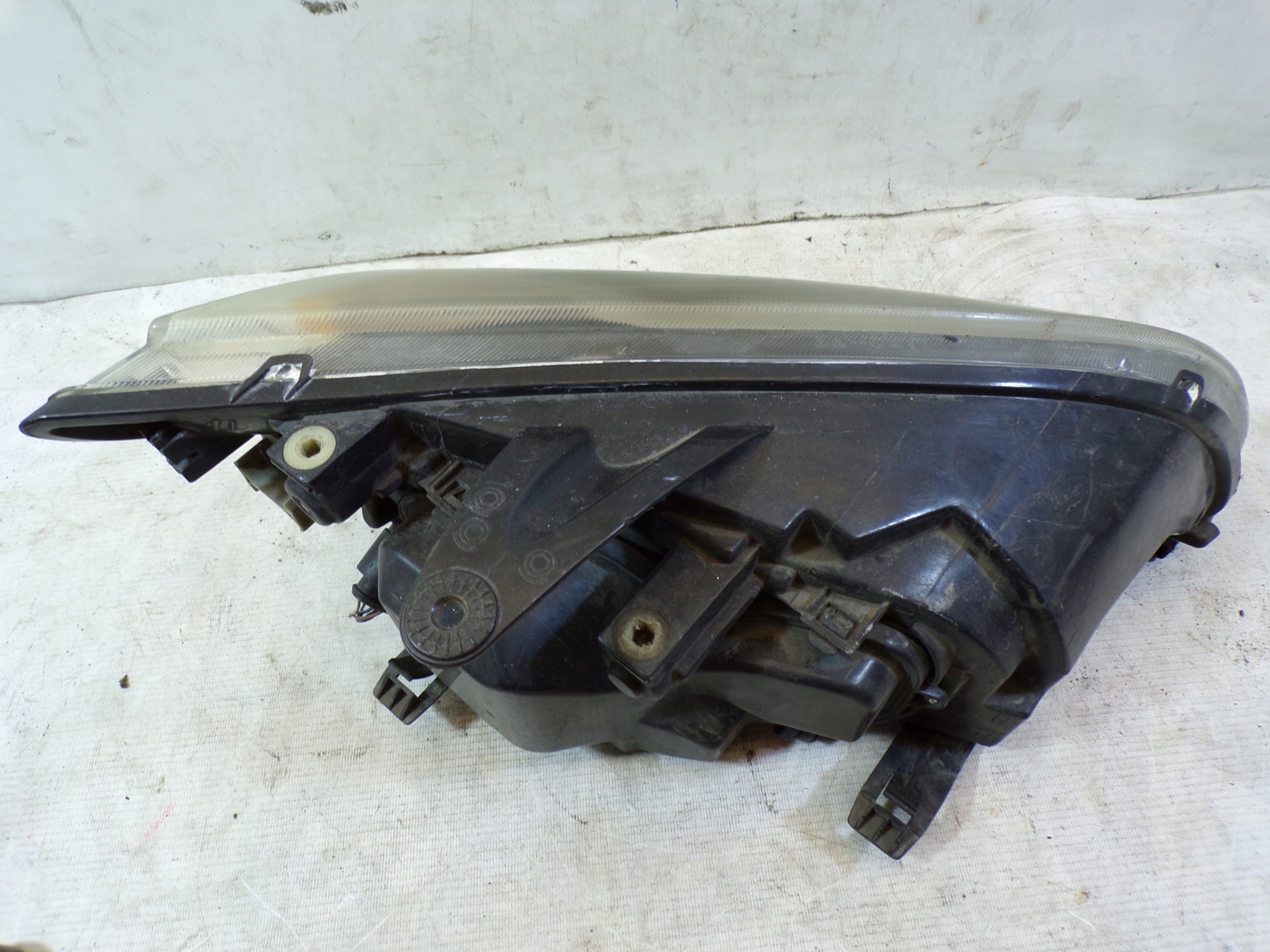 light front front left FORD FOCUS 2 II black (1) (K)