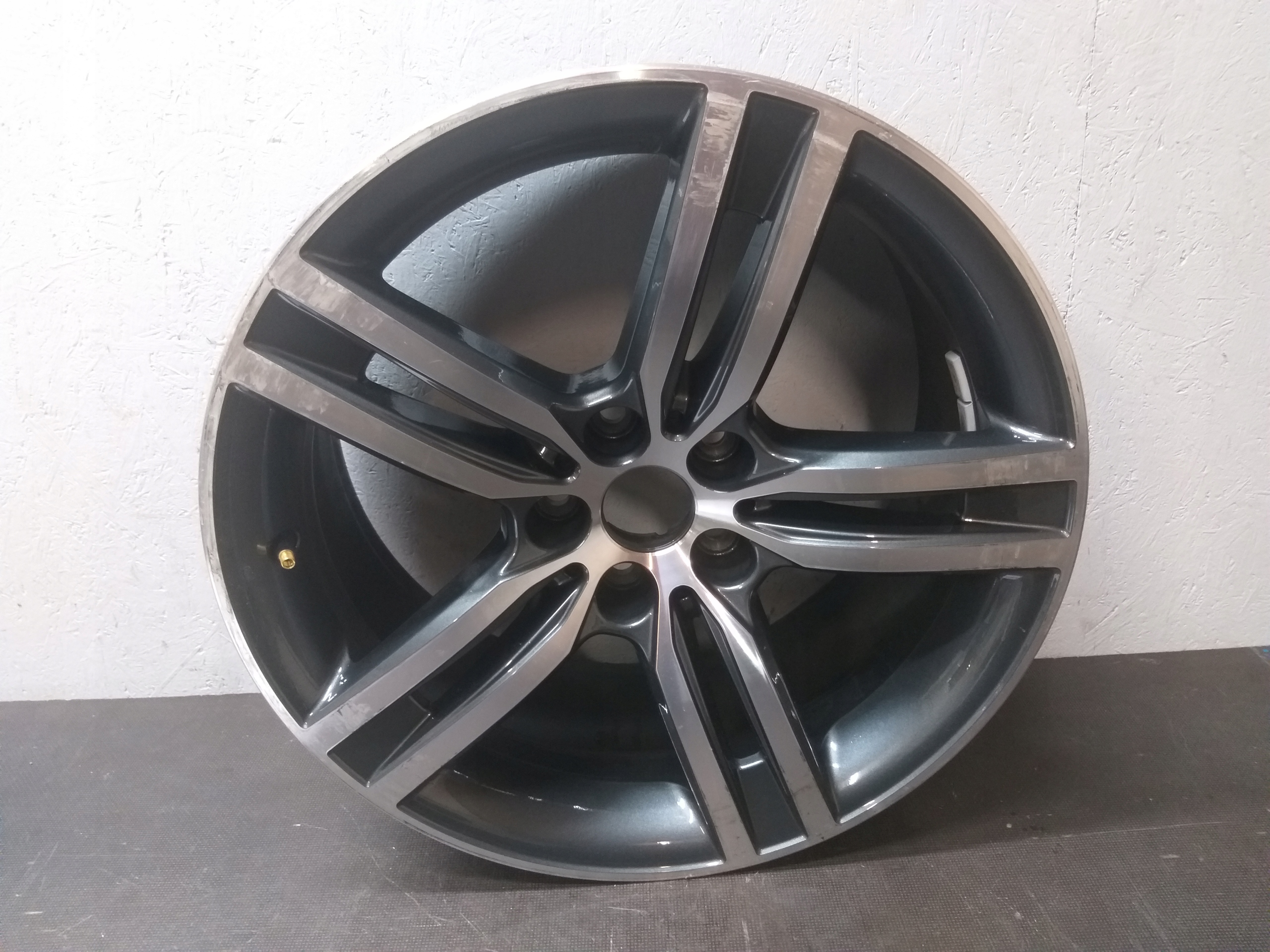 disk hliníkový BMW 8J 18" ET30 5X112 6894842