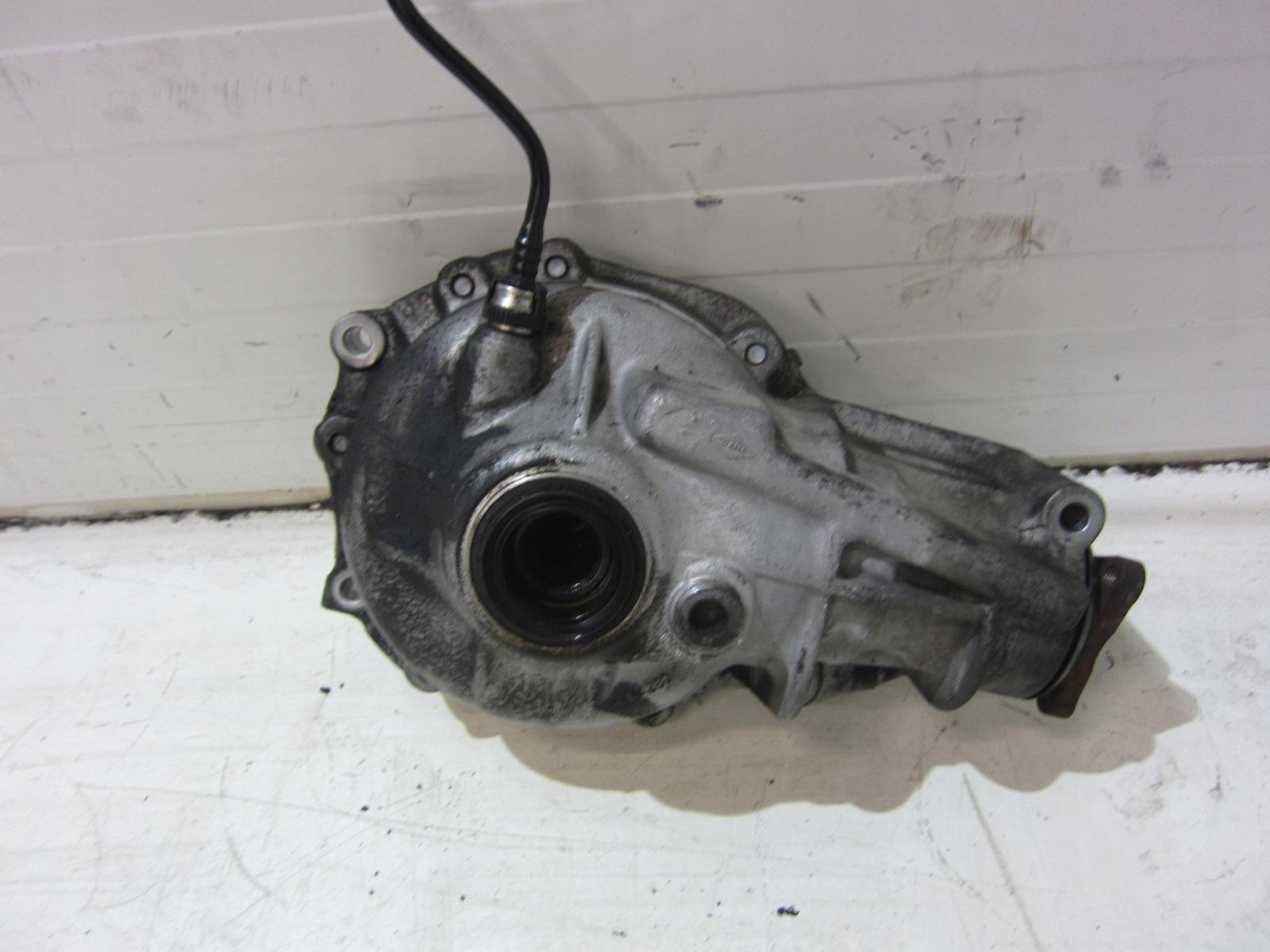 BMW X5 E70 N52 3.0 diff differential front 4.44 7603004