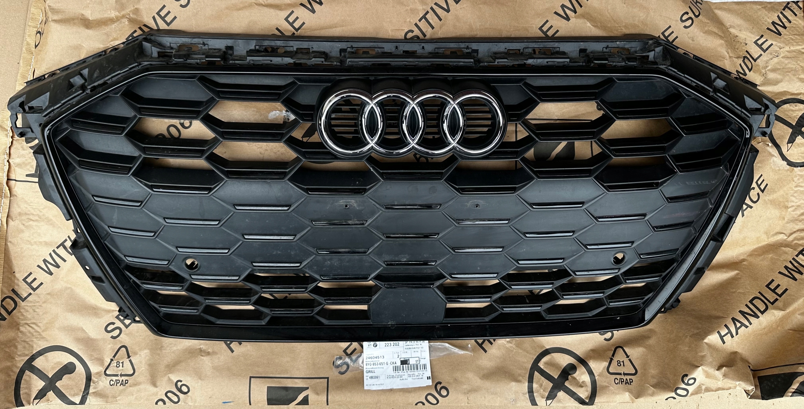 Audi A3 8Y0 Kühlergrill FRONTGRILL Kühlergitter 8Y0853651G - Thumbnail 1