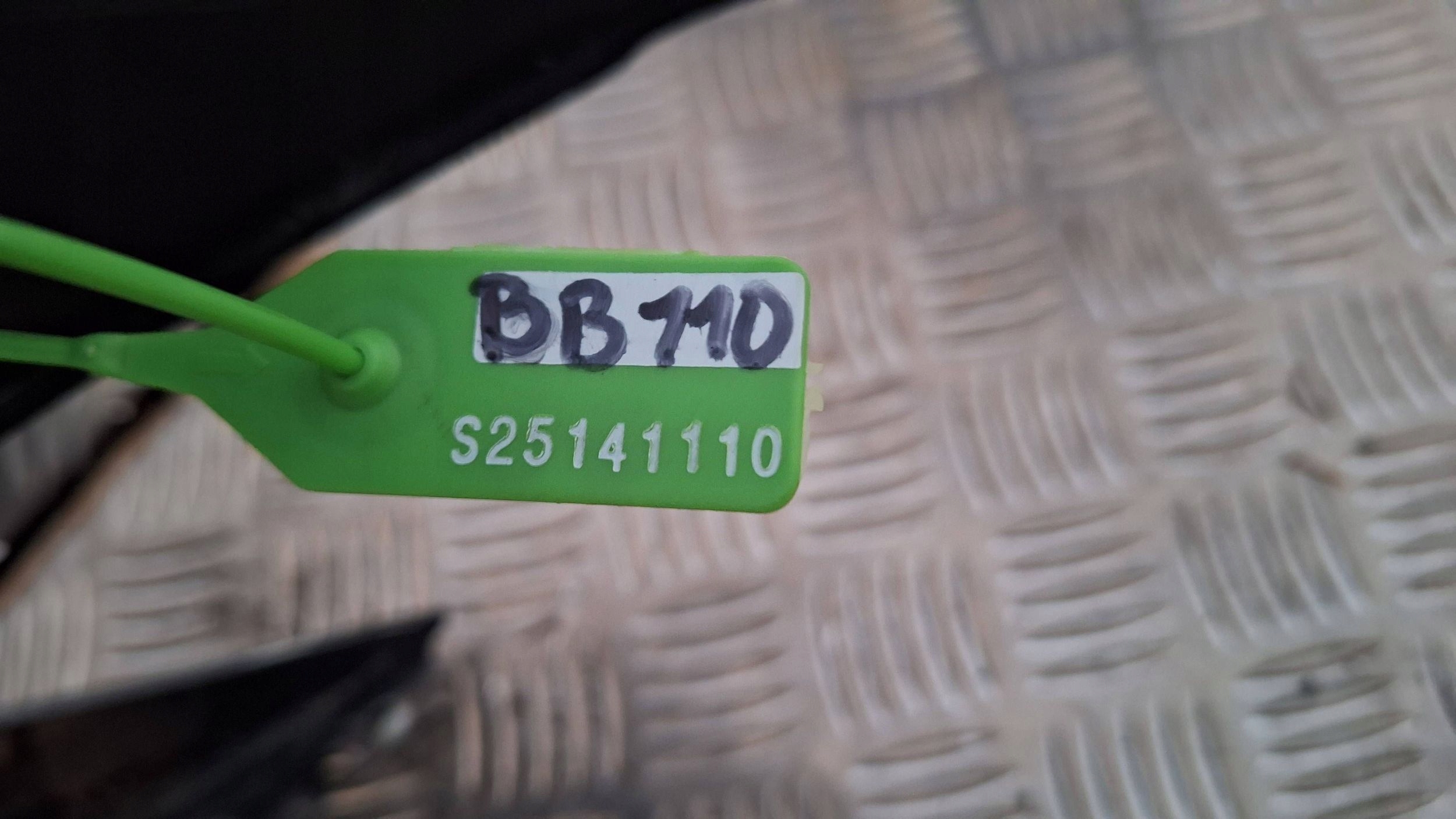 fender front left BMW 5 F10 M5 10