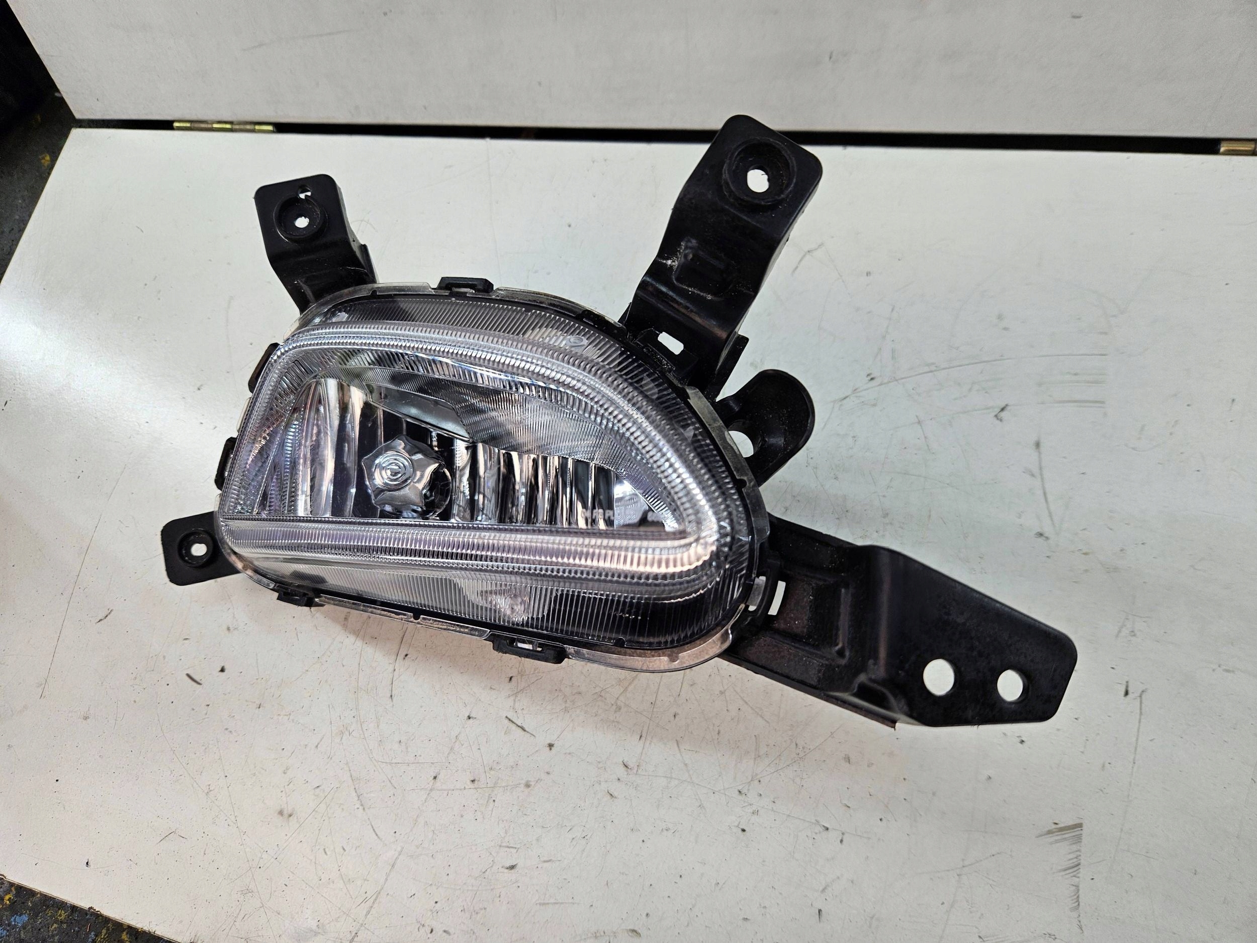 Hyundai Tucson III 3 light przeciwmglowe front right front