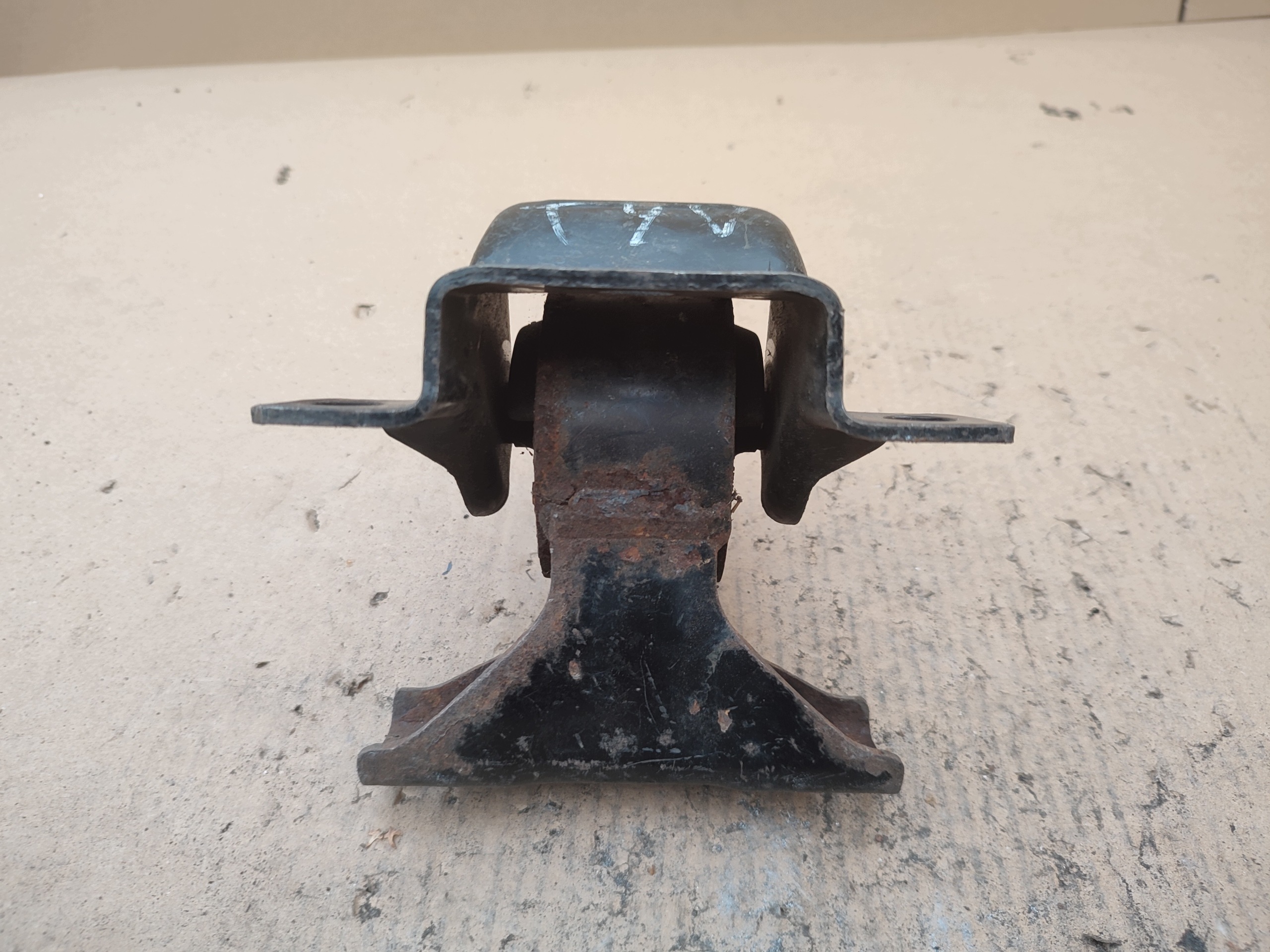 holder engine mount Opel Agila