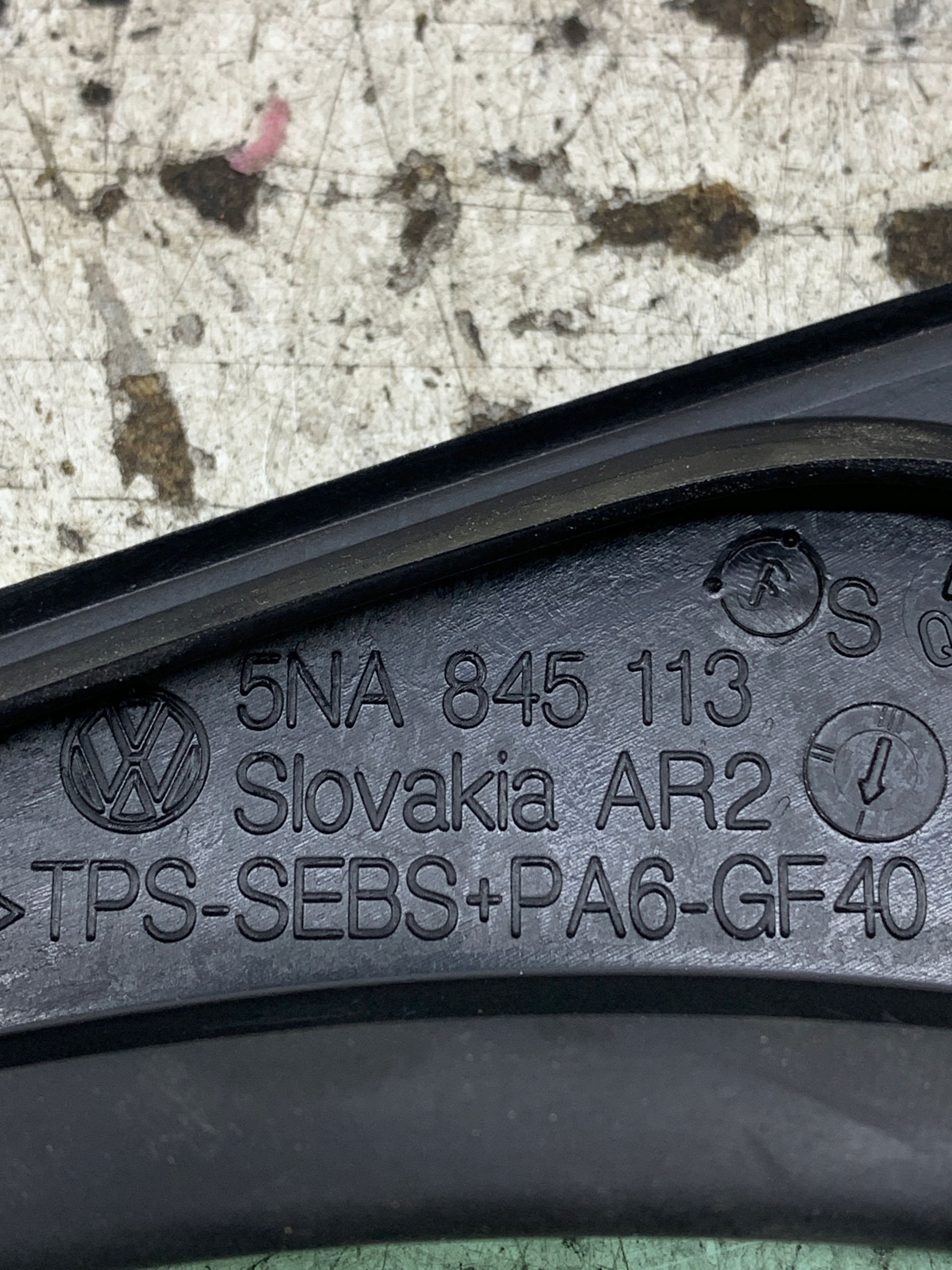 window left front 5NA845113 VW TIGUAN 5N