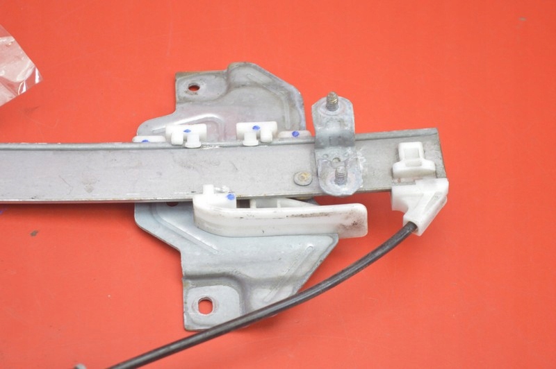 window regulator right rear part 82460-4D020 KIA CARNIVAL 2 II 06-10