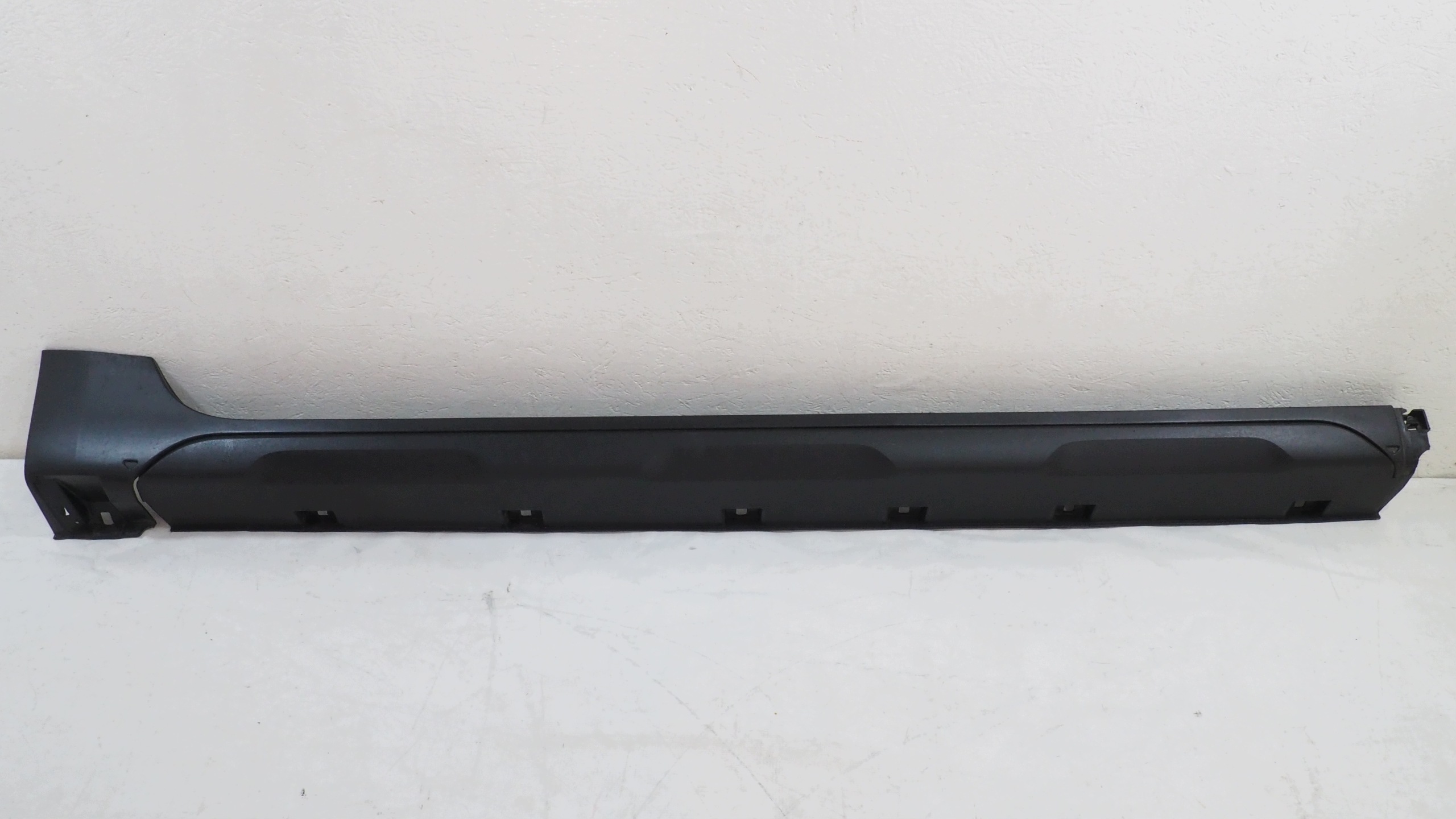 Dacia Duster II lajsna praga desna 764260493R