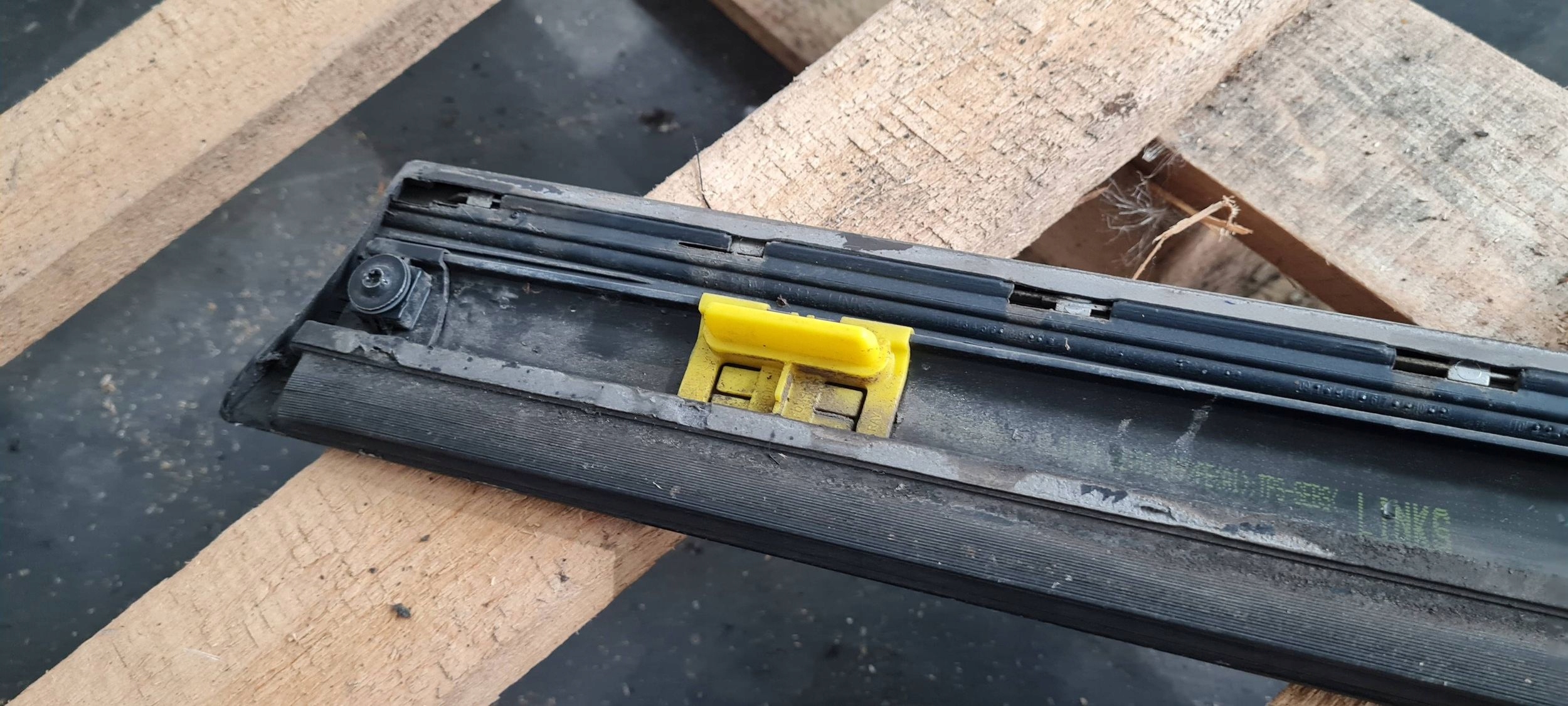 A6 C6 LIFT moulding door left left front CHROM LZ9Y 4F0853959J