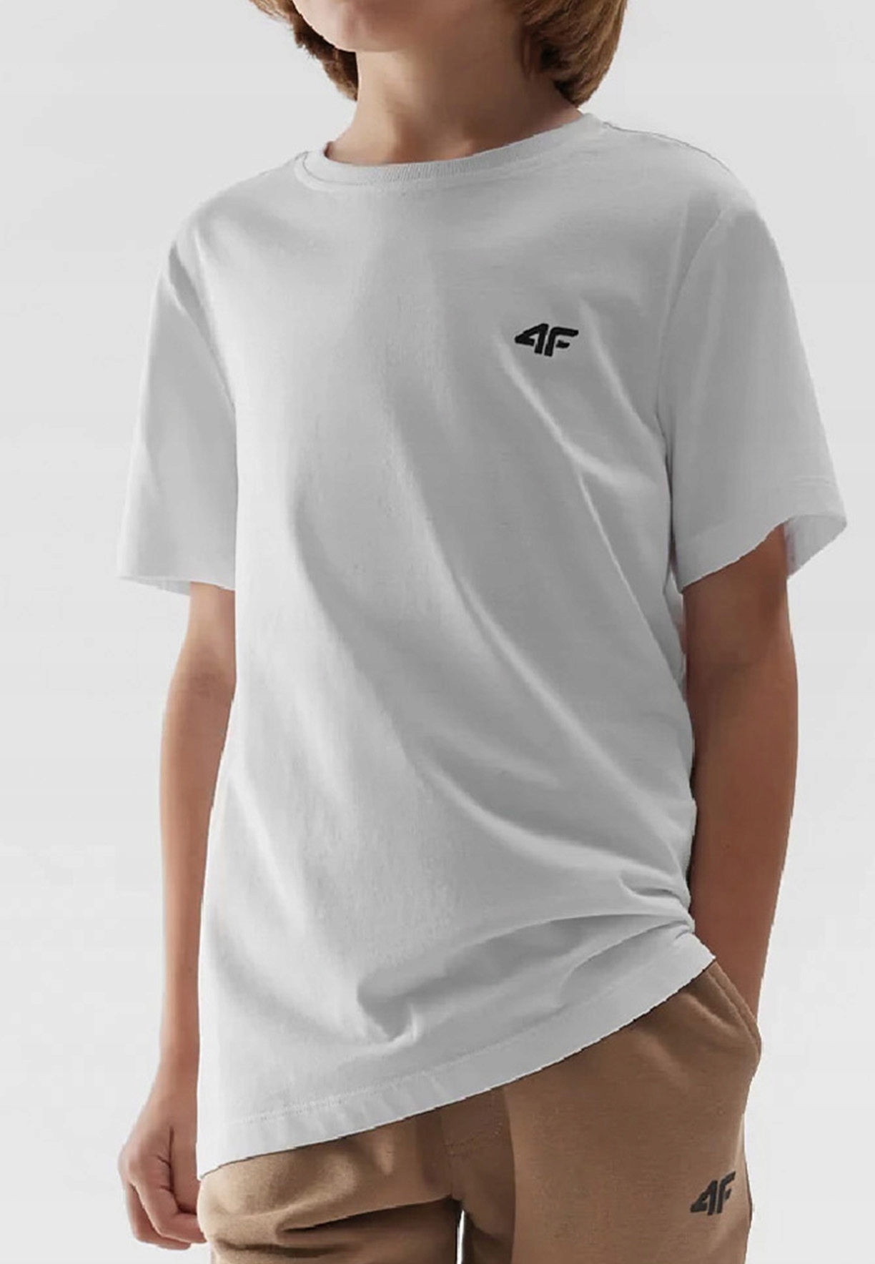 Koszulka Chłopięca 4F T-shirt Dziecięcy basic biały sportowy na WF logo 128 Liczba sztuk w ofercie 1 szt.