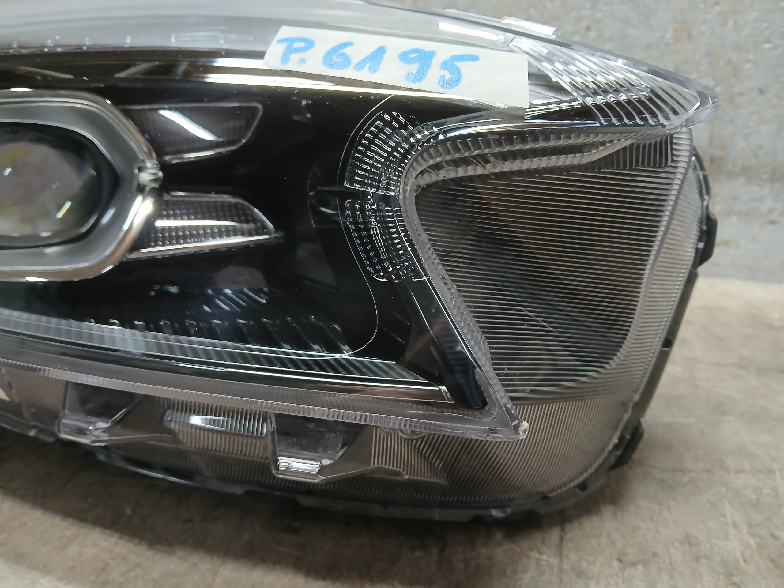 light front right KIA XCEED X-CEED X CEED FULL LED J7921-21080