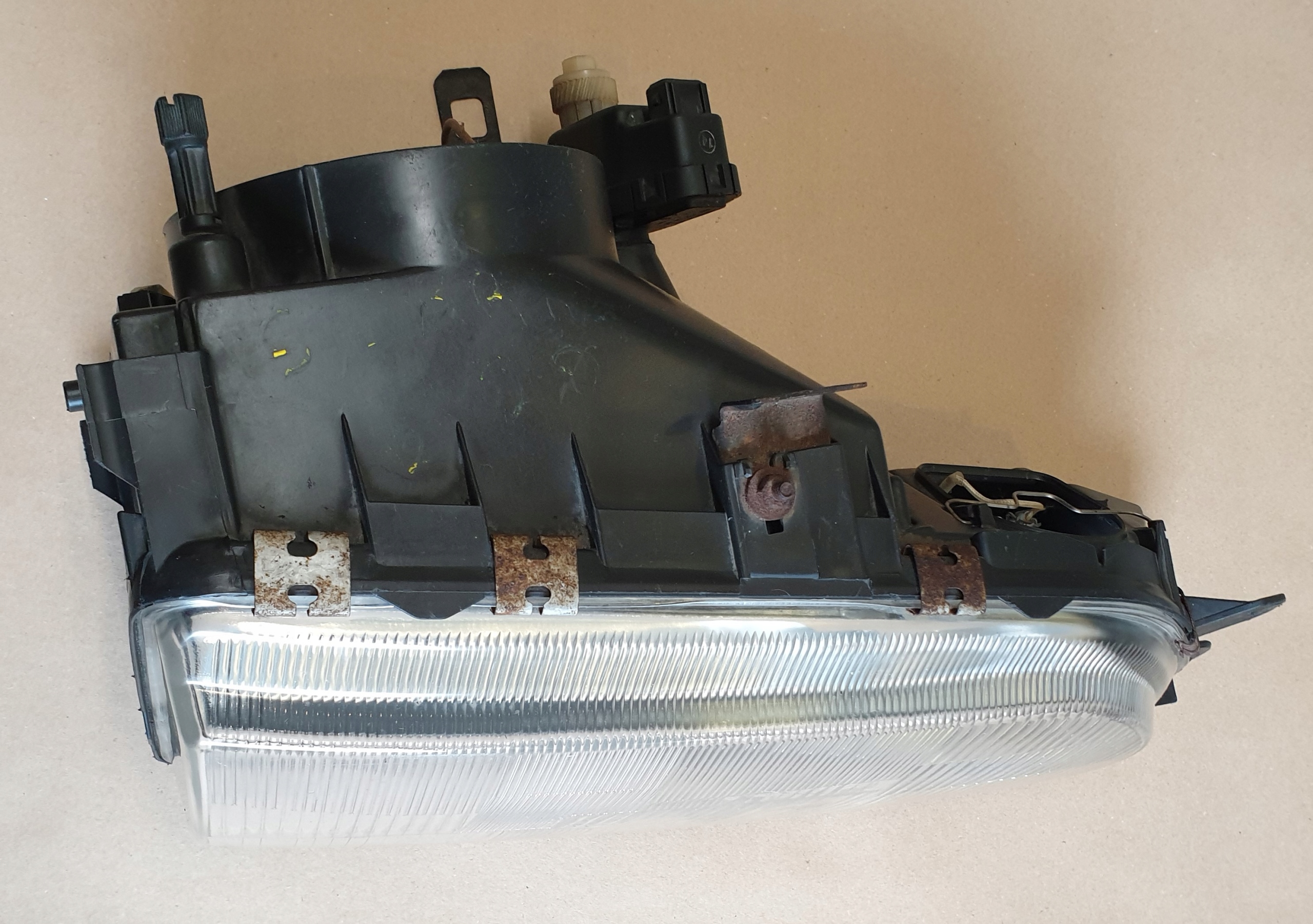 light REFLEKTOR front right FORD SIERRA OE EU