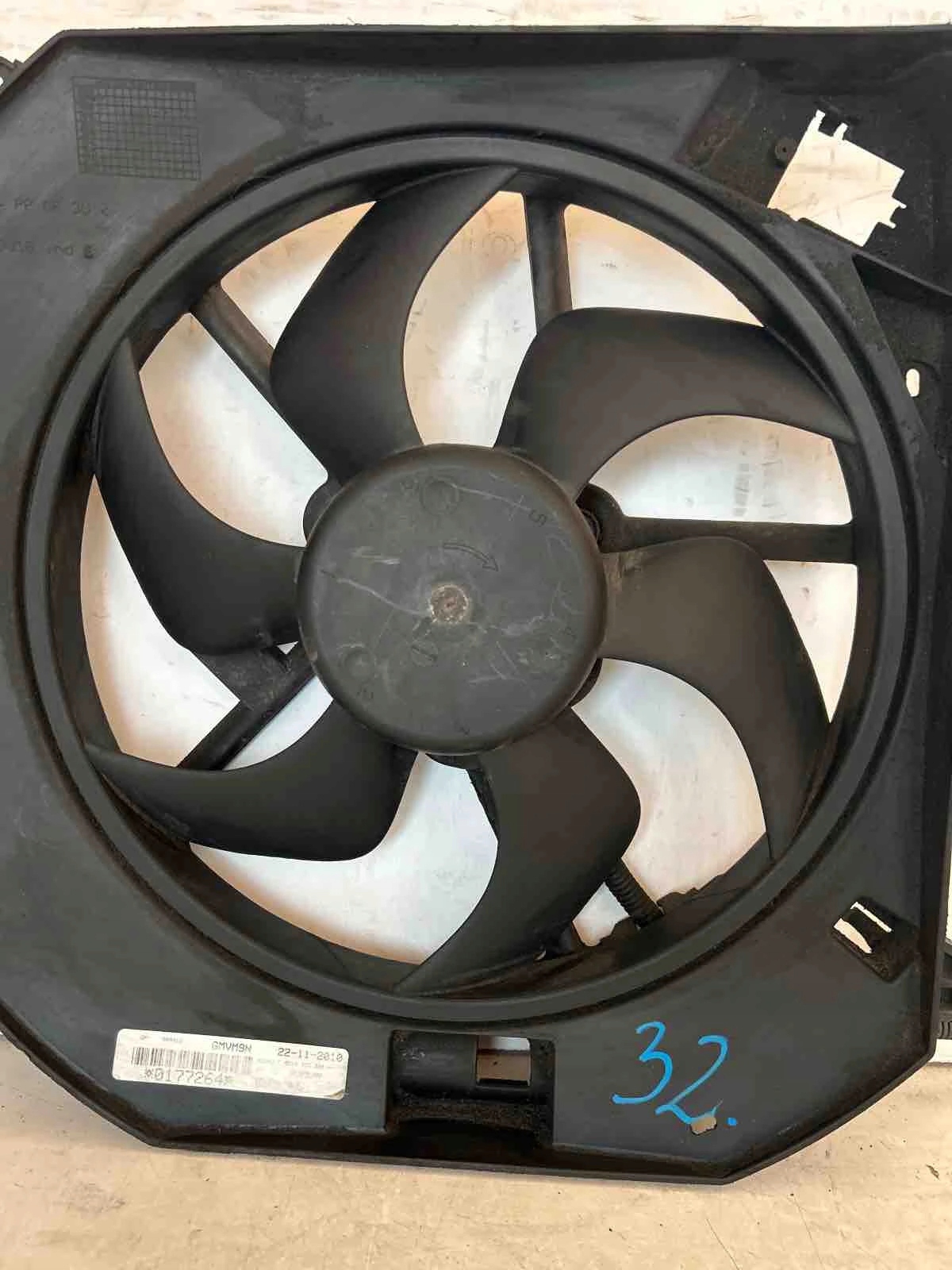 obal ventylátora ventilátor Renault Trafic Ii Vivaro A 2.0 D