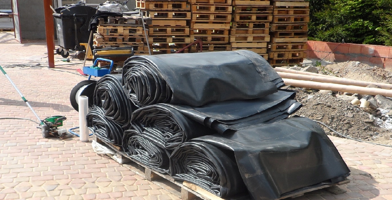 Folia do oczek wodnych,oczka wodnego 1mm.Czarna Długość 1 m