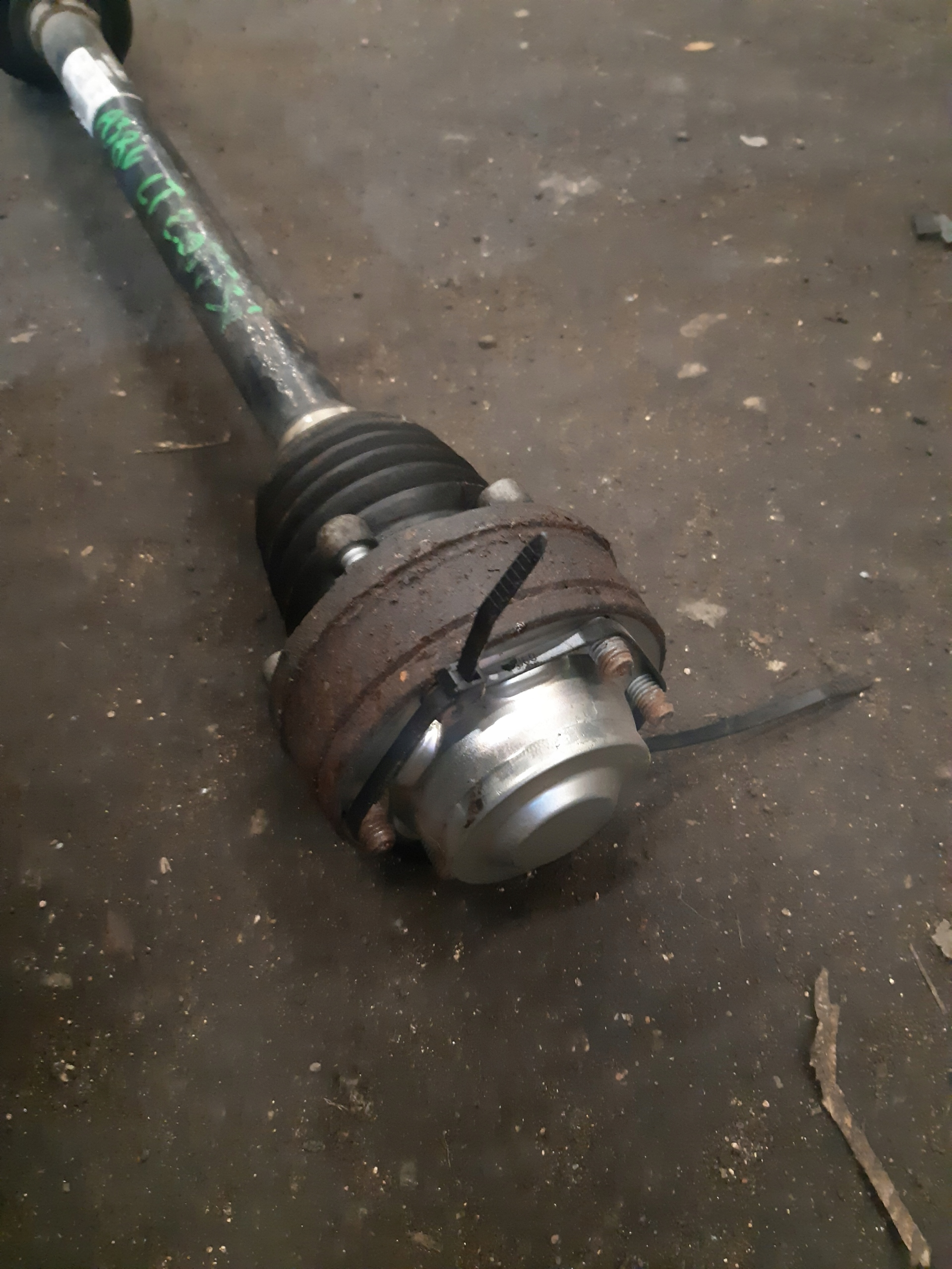 AUDI A3 8V semi-axis left rear part left rear 5Q0501203A