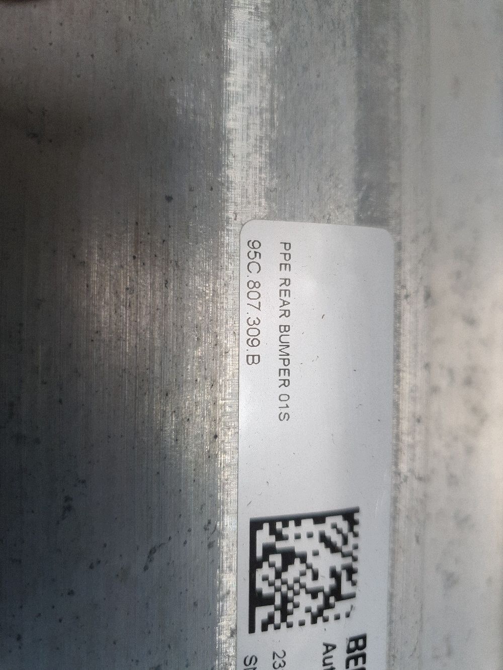 Audi SQ6 e-tron traversa paraurti posteriore (rinforzo paraurti) 95C807309B