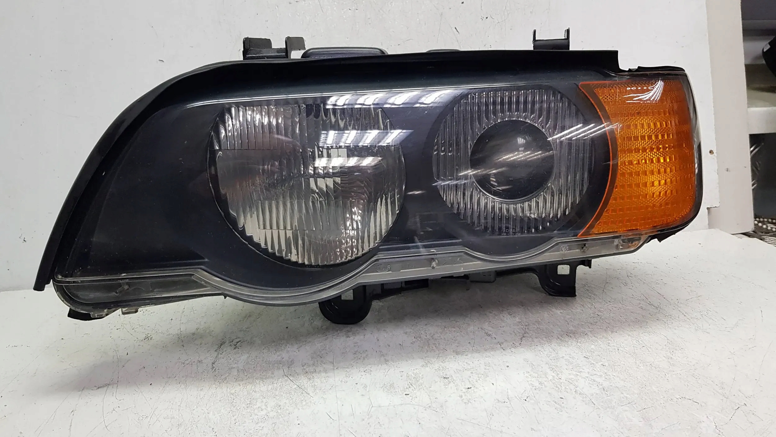 light Xenon left BMW X5 E53 99