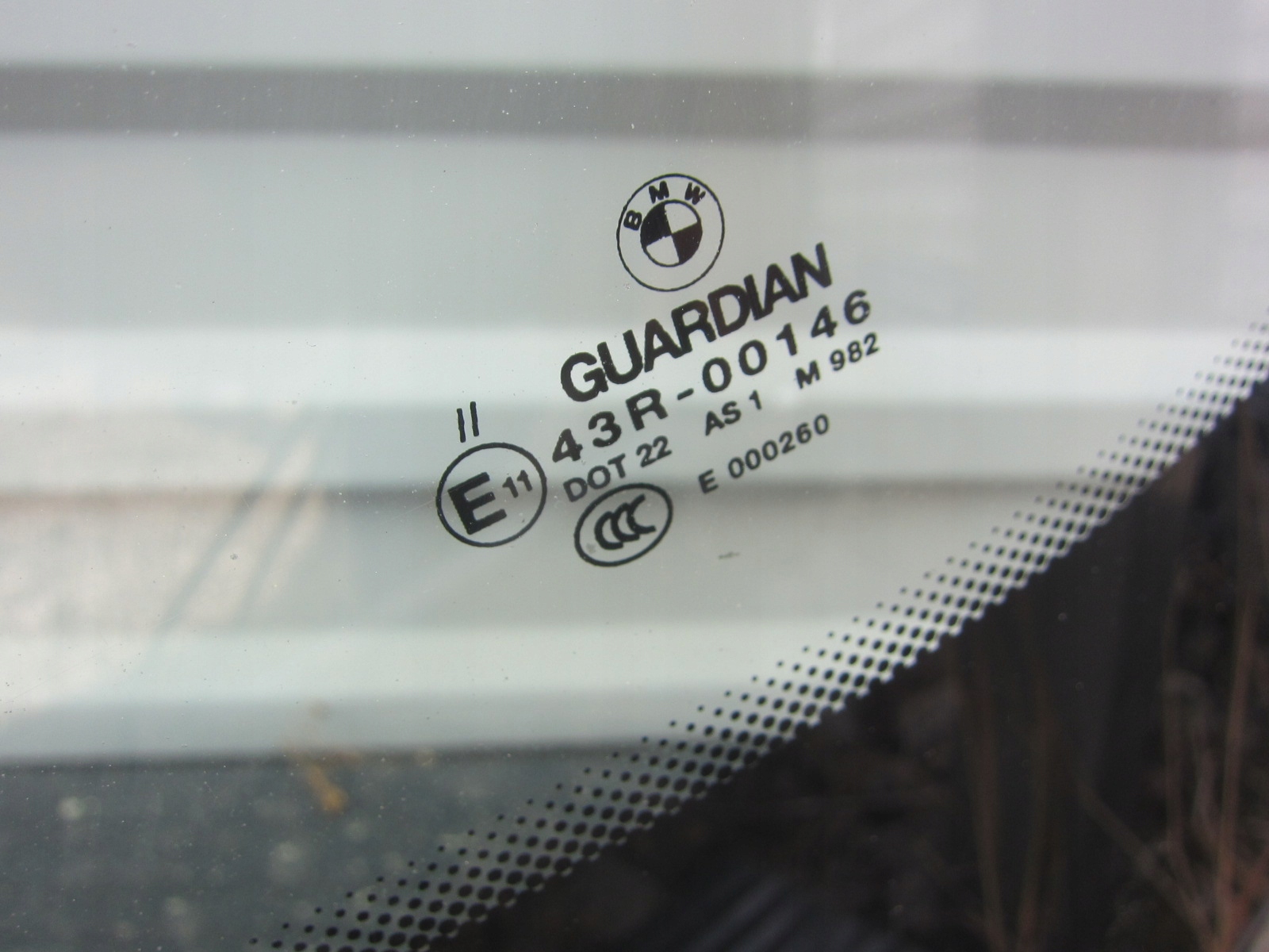BMW E83 X3 window front front iron BMW