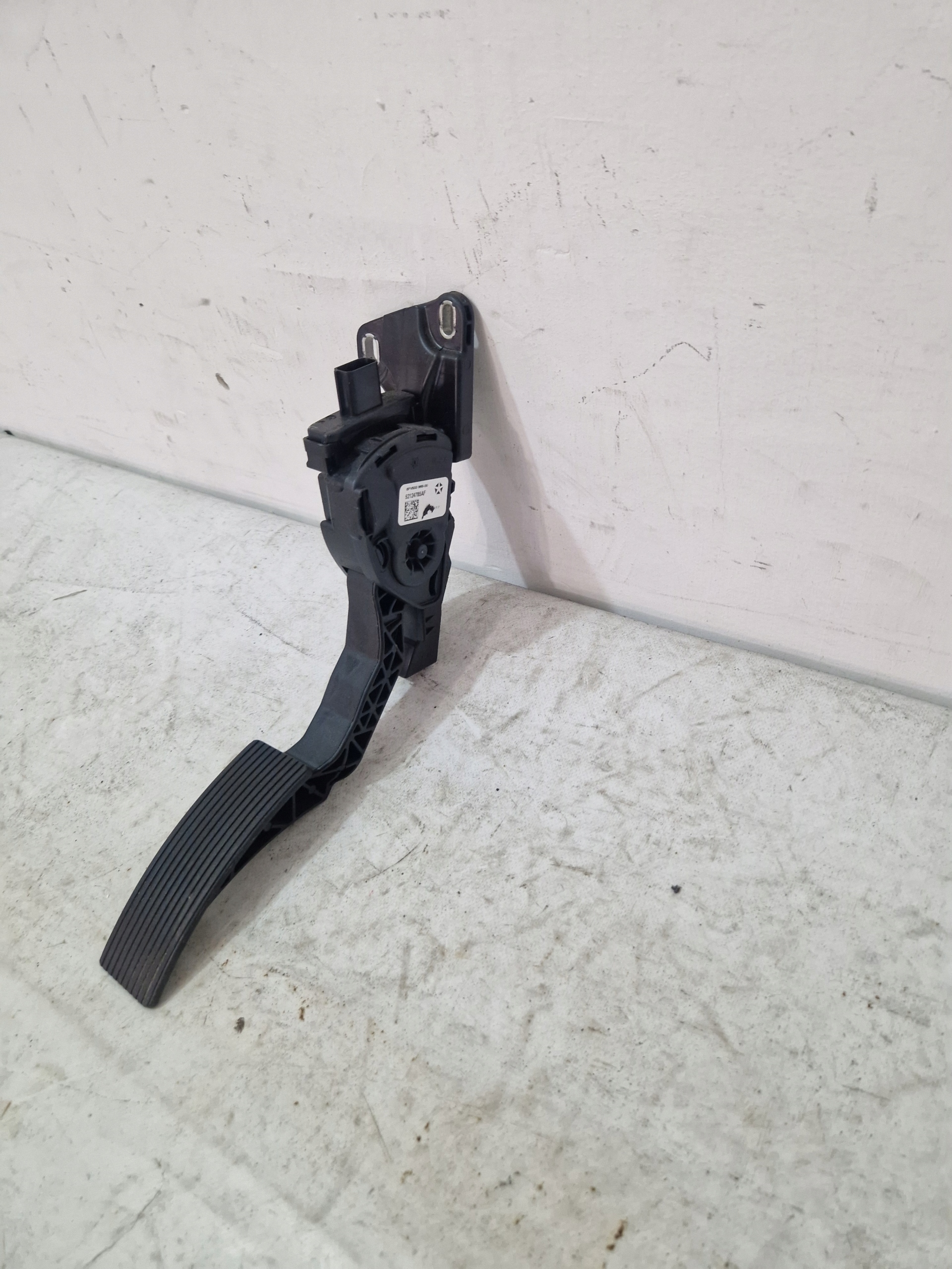 Dodge Durango III 2019- 5.7 accelerator pedal potentiometer 52124785AF