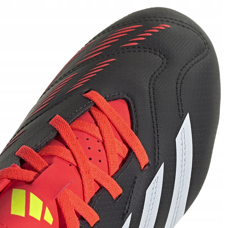 BUTY KORKI PIŁKARSKIE ADIDAS PREDATOR CLUB FxG r. 41 1/3 Kolor czerwony