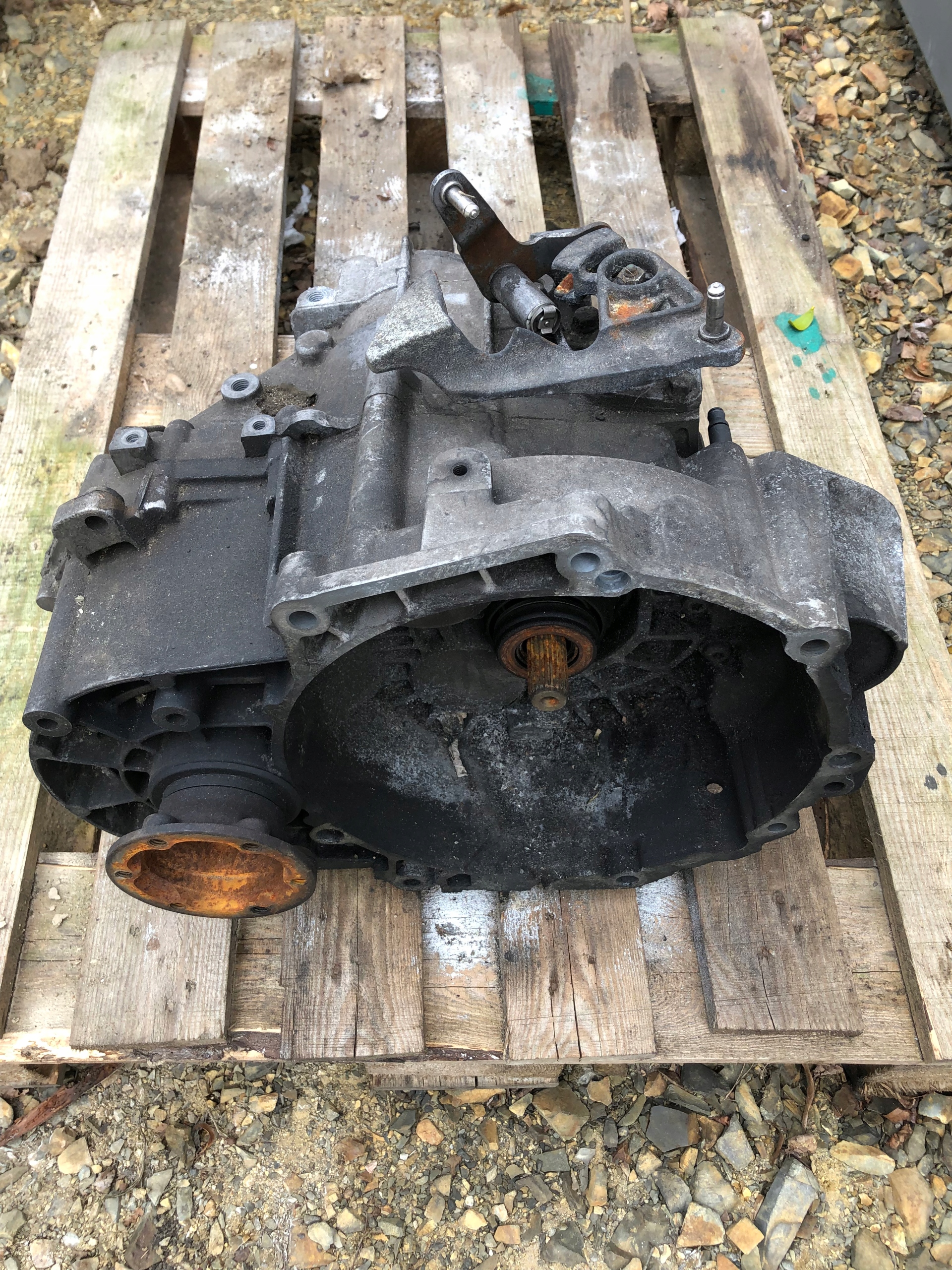 VW PASSAT B6 A3 Getriebe MANUAL JLU