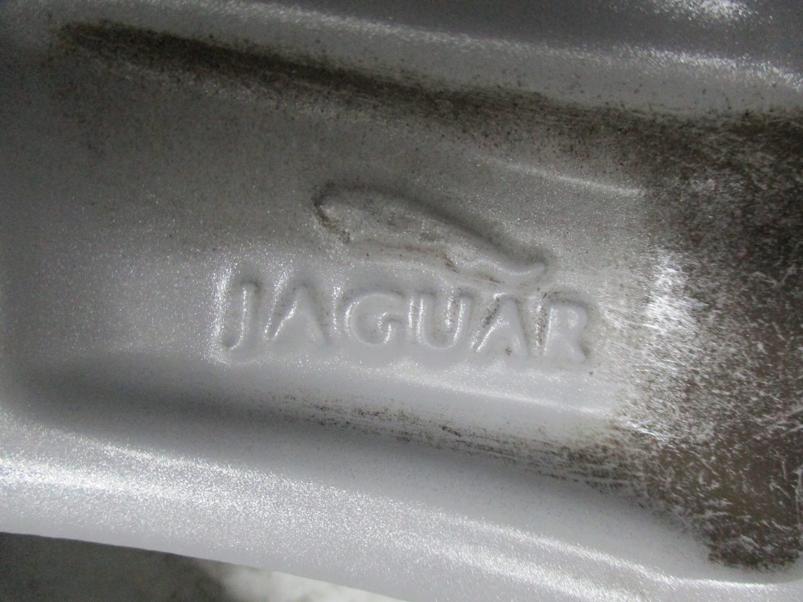 wheels discs tyres JAGUAR E PACE R18 M+S 18r