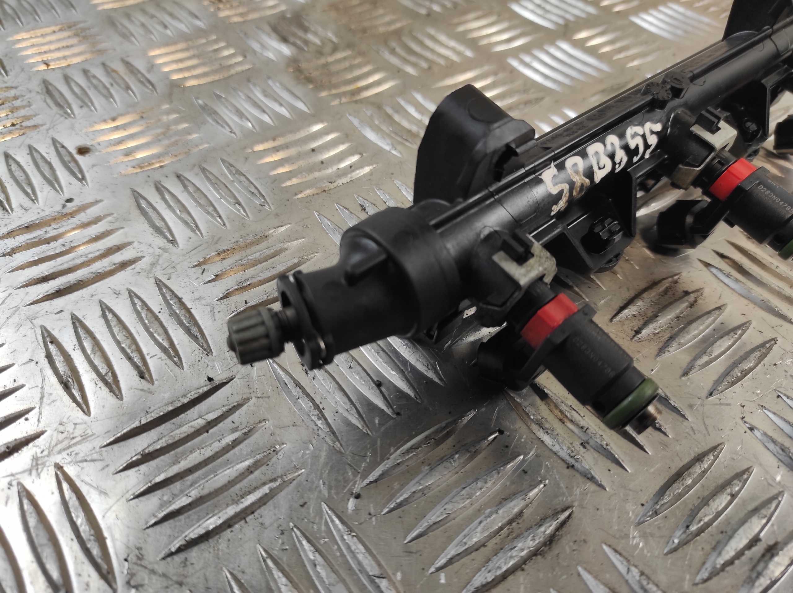 Rampe injection SEAT IBIZA IV 4 1.2 B 03E133320A