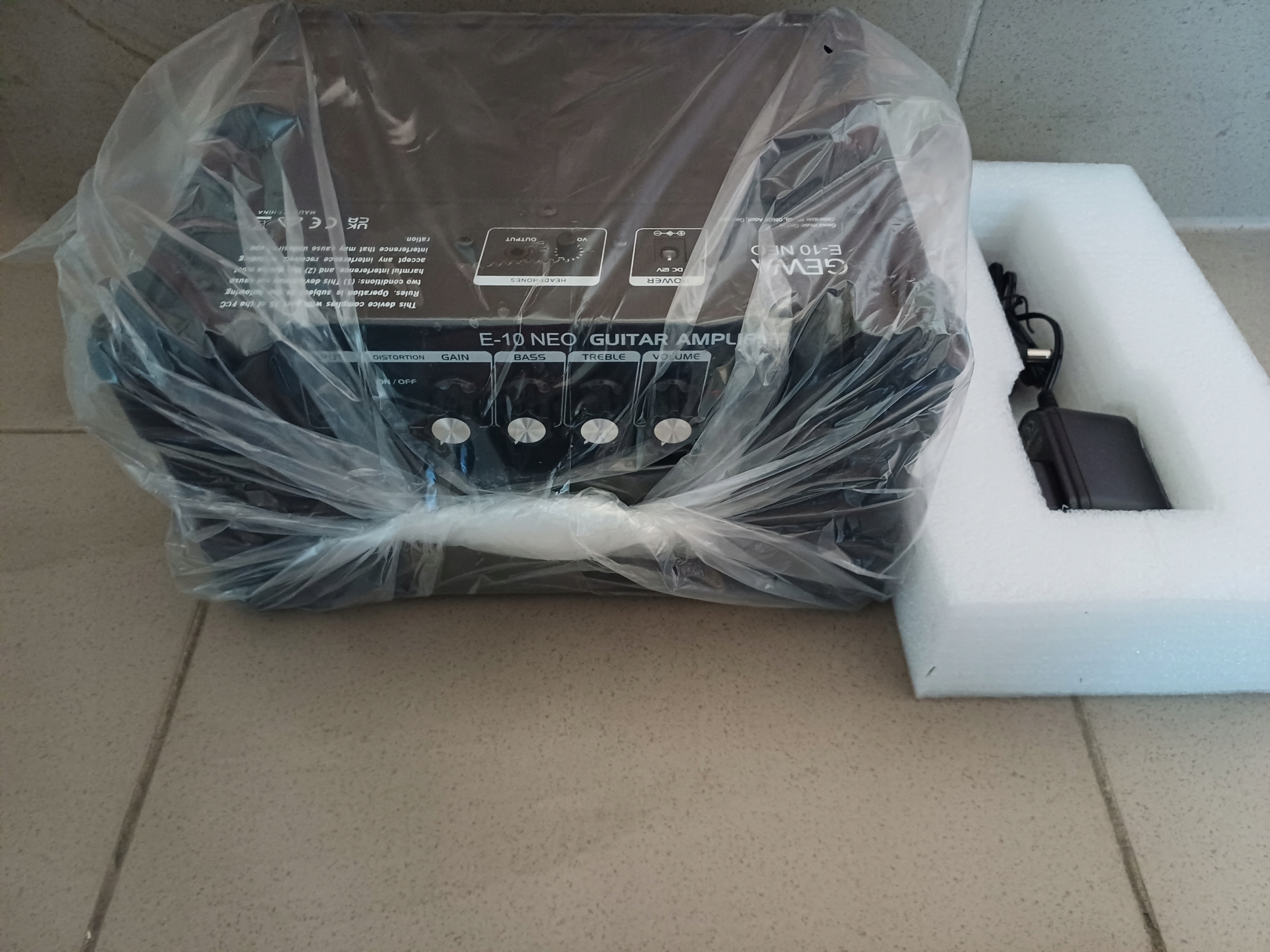 Gitarový zosilňovač Gewa E-10 Neo 10 W
