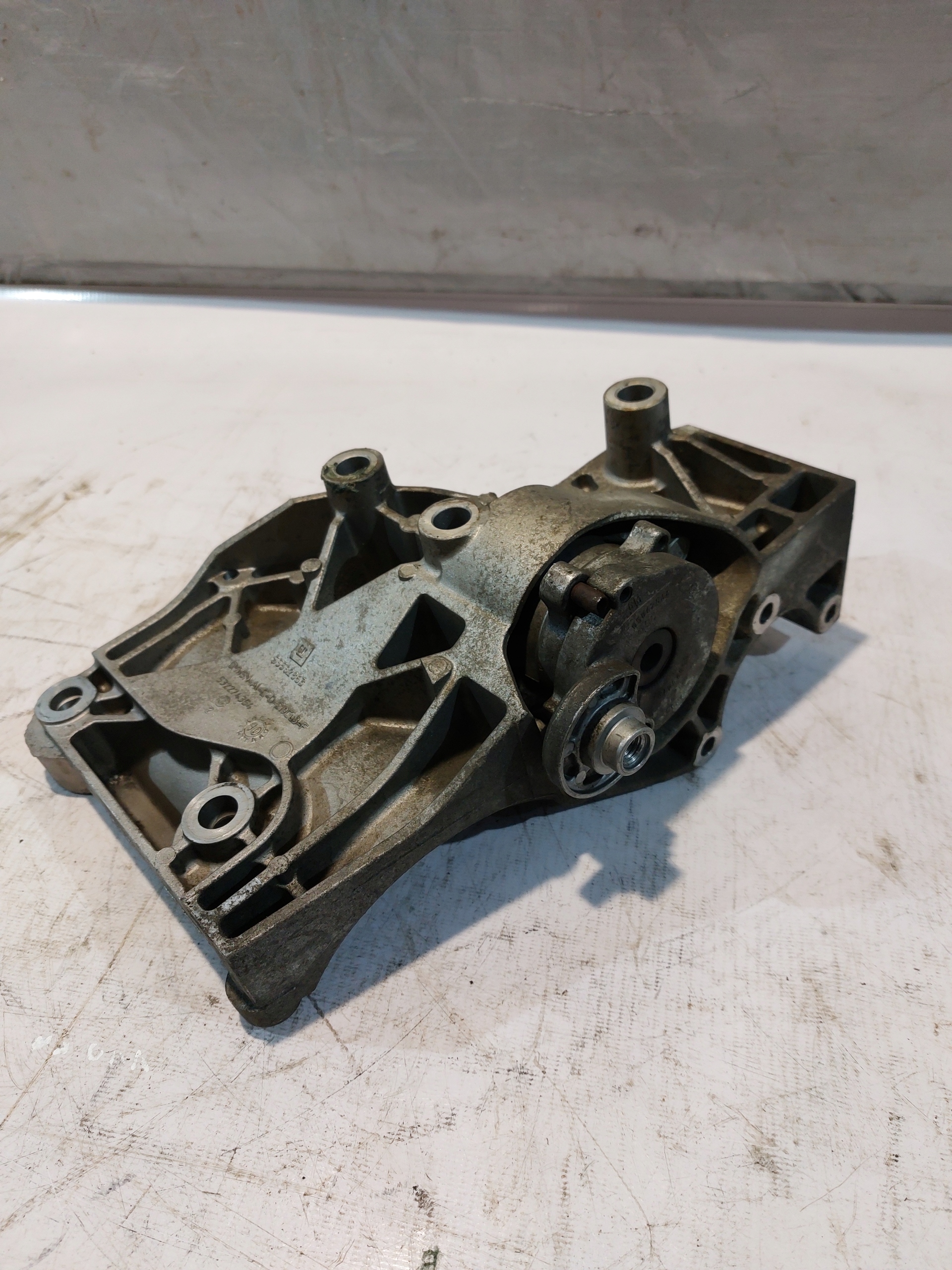 holder alternator OPEL INSIGNIA A 2.0CDTI