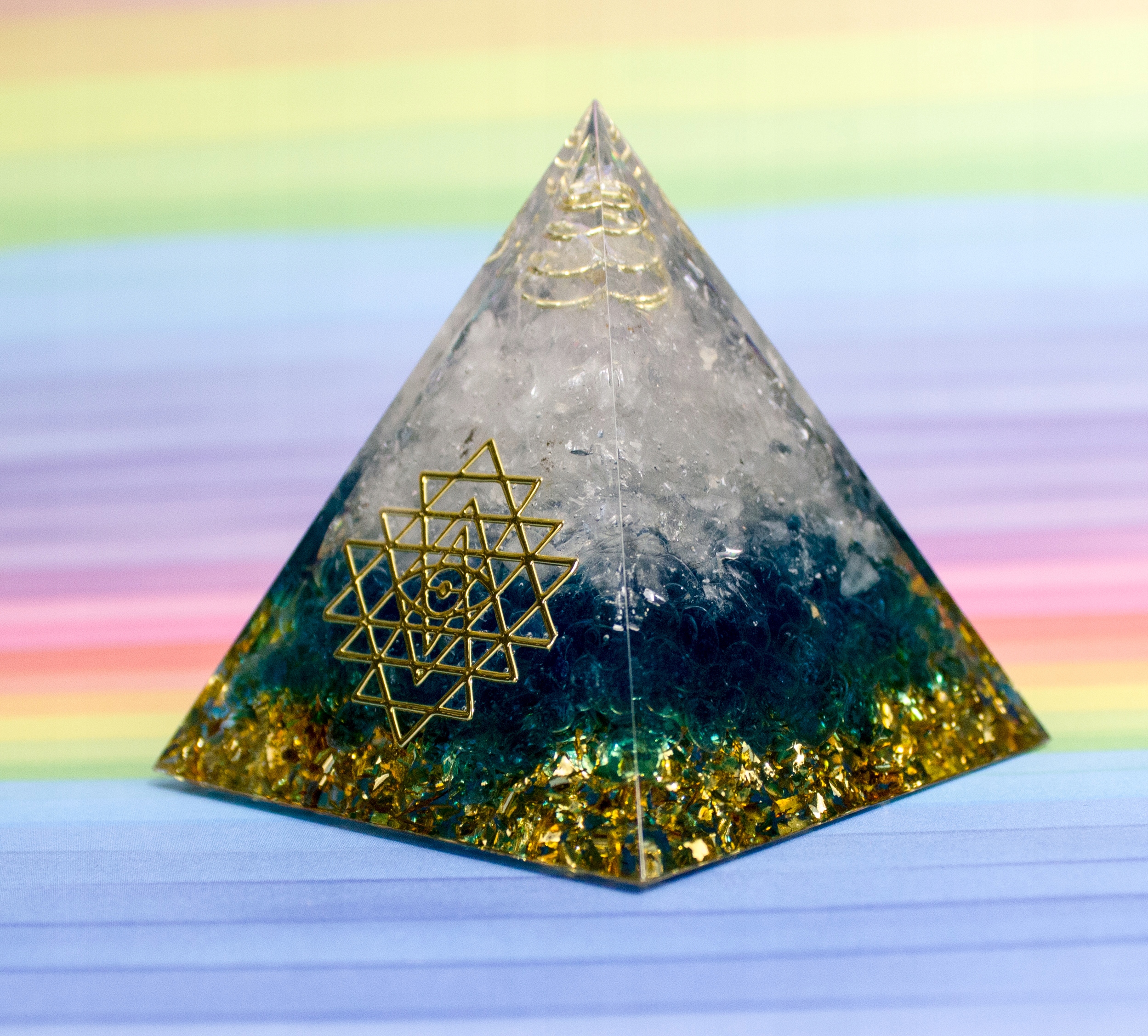 PIRAMIDKA ORGONIT KWARC GÓRSKI MIEDŹ PREZENT HARMONIZACJA CZAKR 5 cm Stan opakowania oryginalne