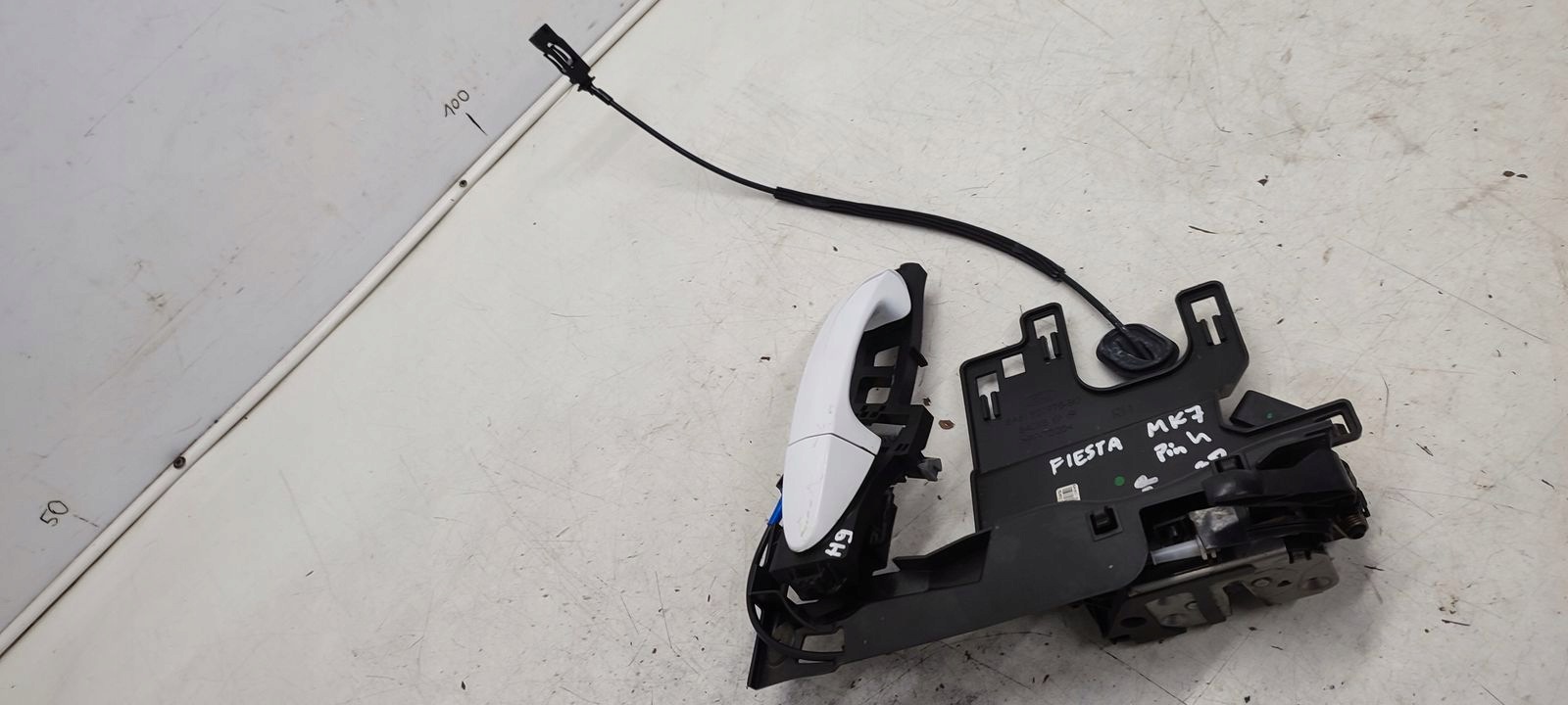 lock door front front right Ford Fiesta MK7