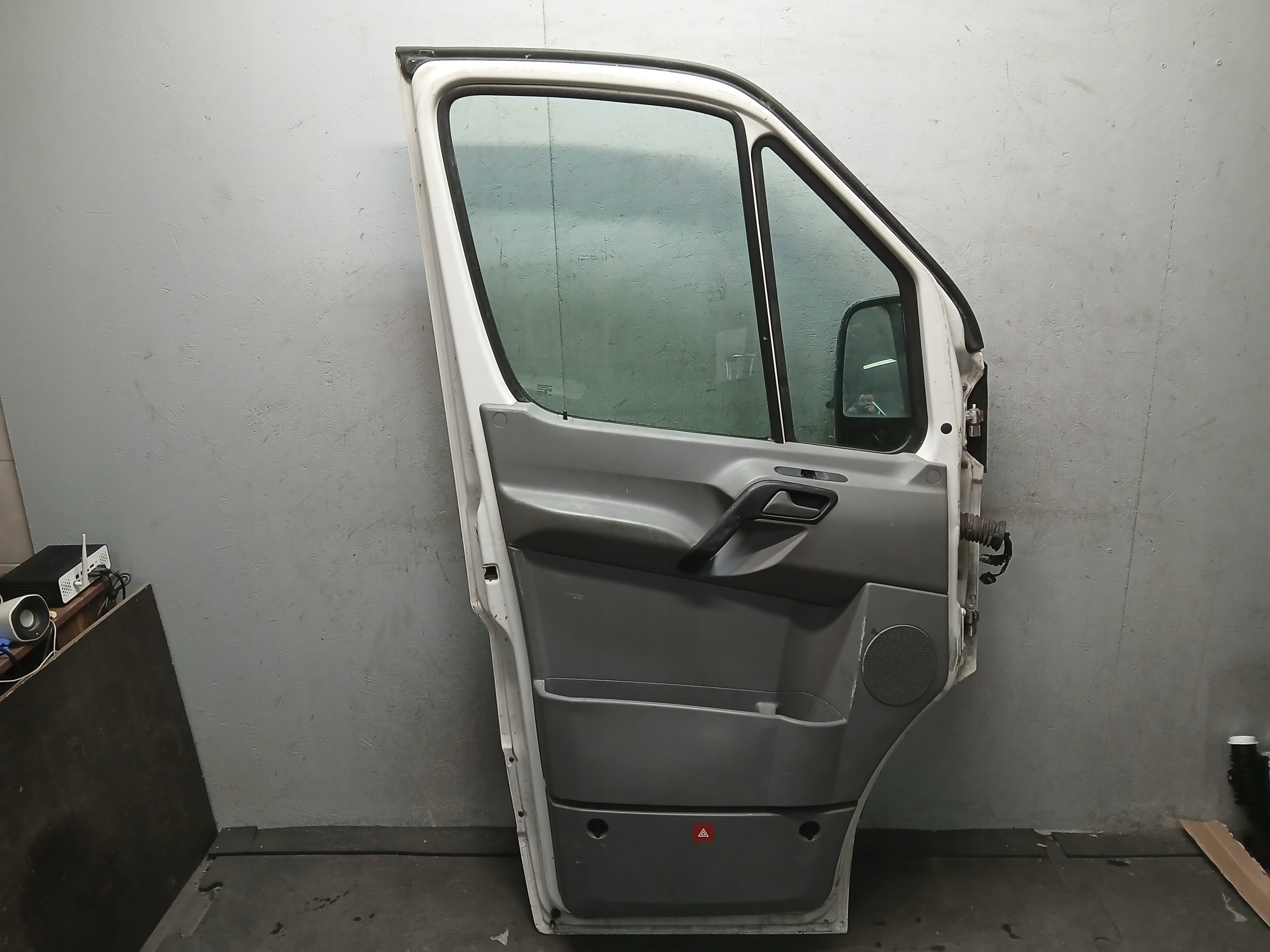 door front left MERCEDES SPRINTER W906 VW CRAFTER 06