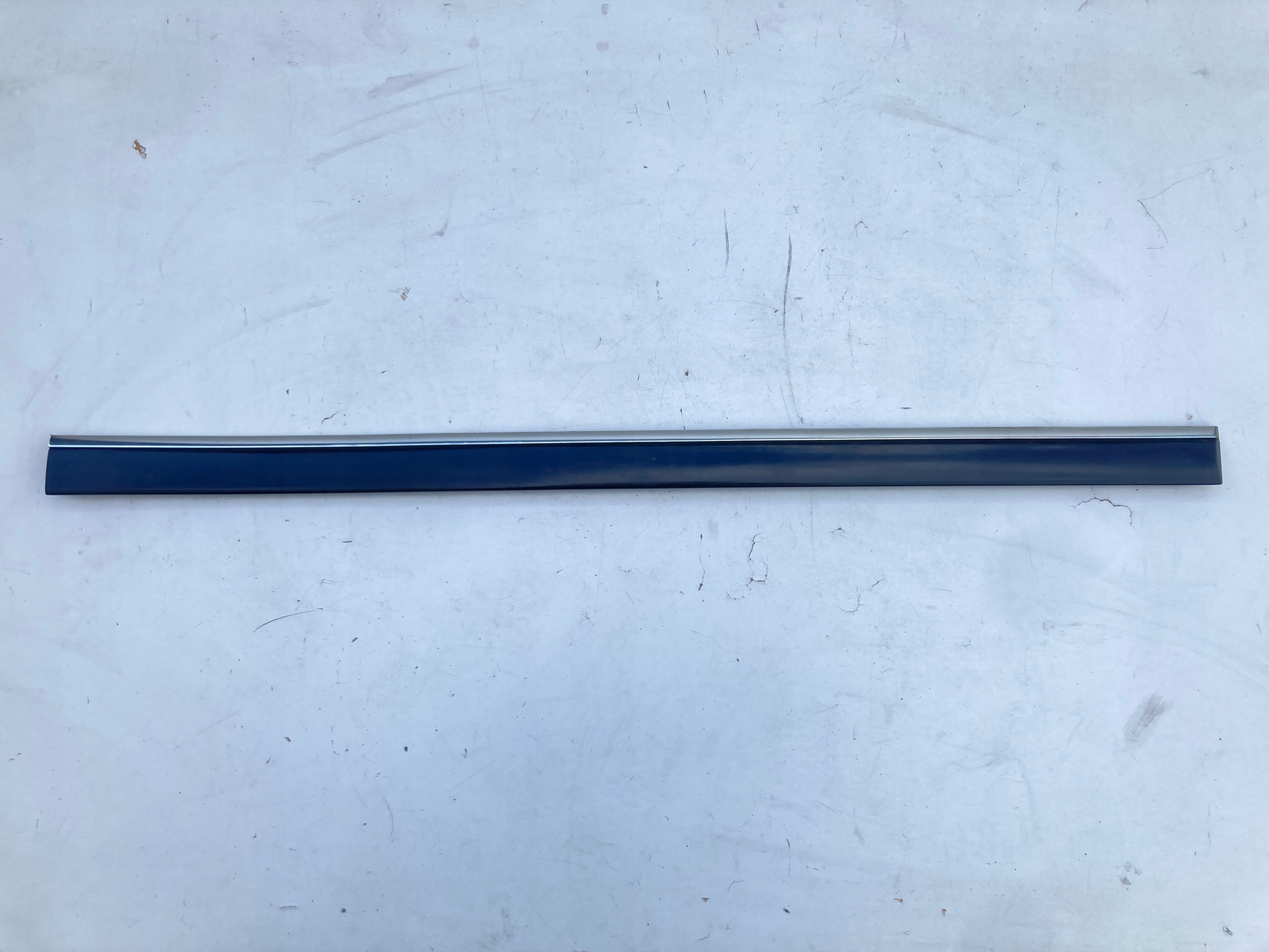 moulding door right front Peugeot 607