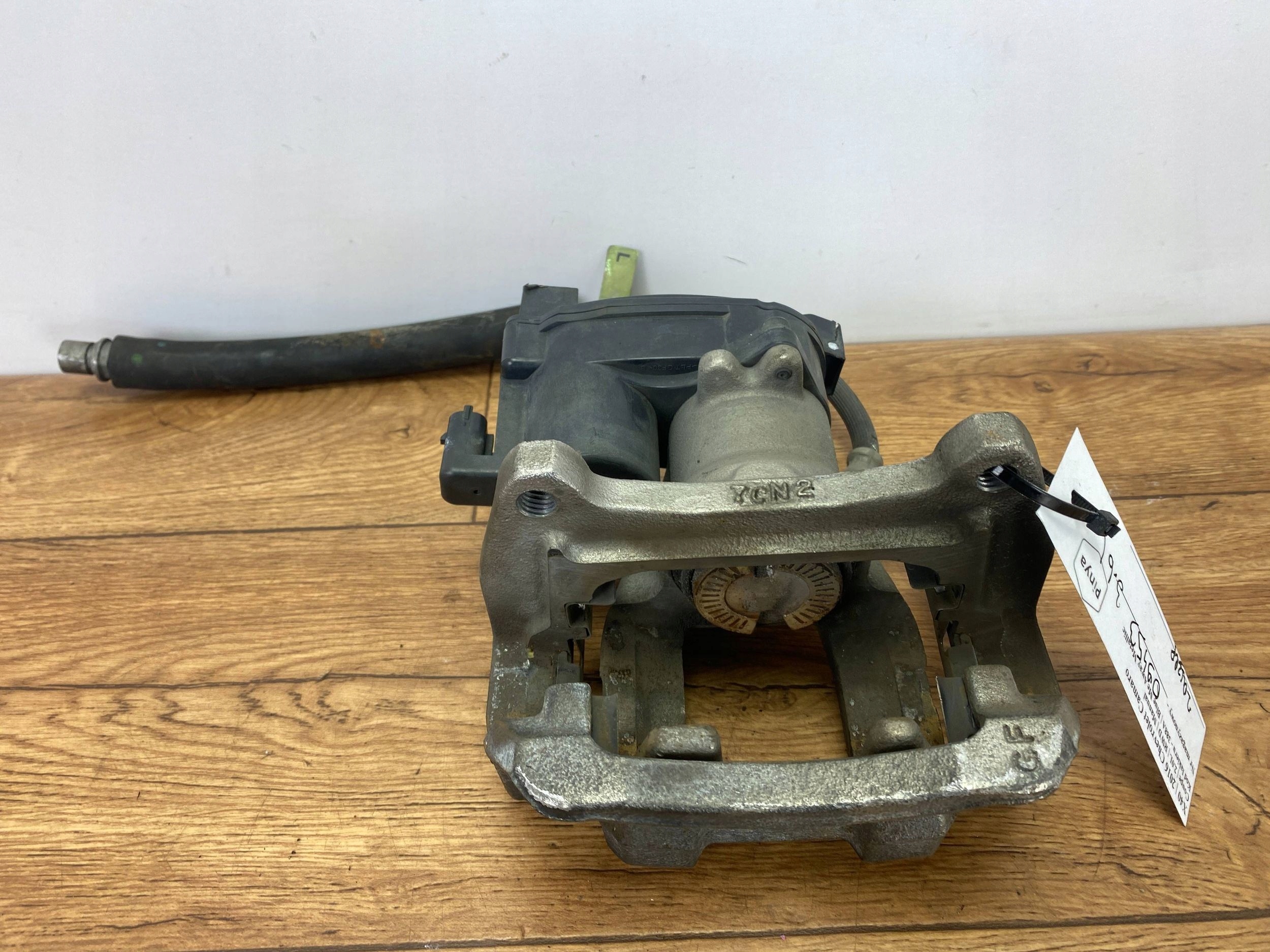 caliper brake rear left Chevrolet Camaro 2016+