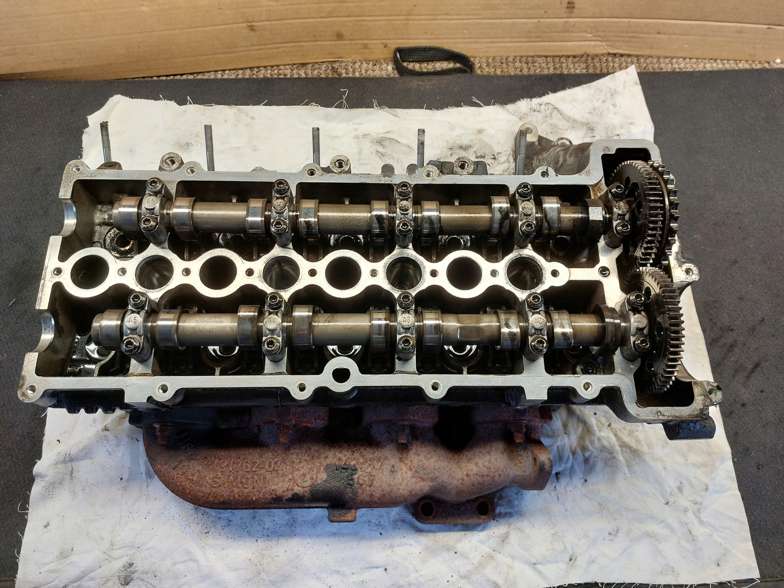 fej WALKI BMW E90 2.0 D M47 07r
