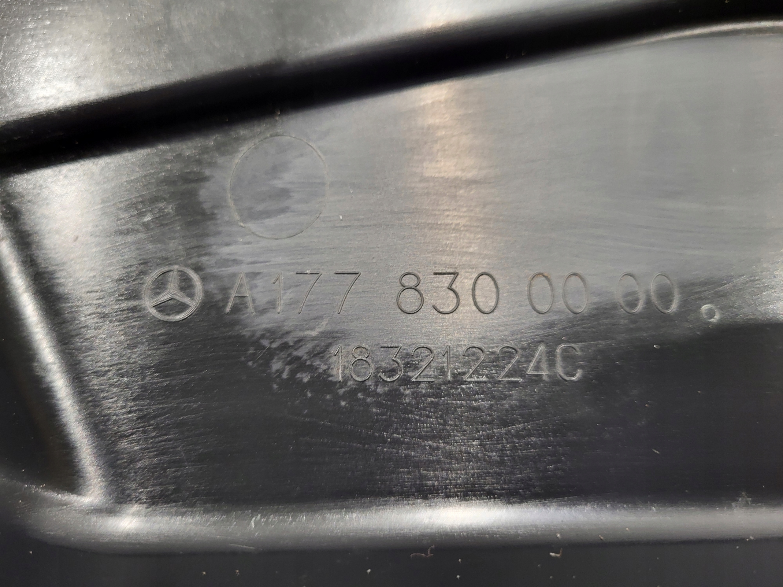 PODSZYBIE MERCEDES A-KLASA W177 CLA W118 A1778300000 Producent części Mercedes-Benz OE