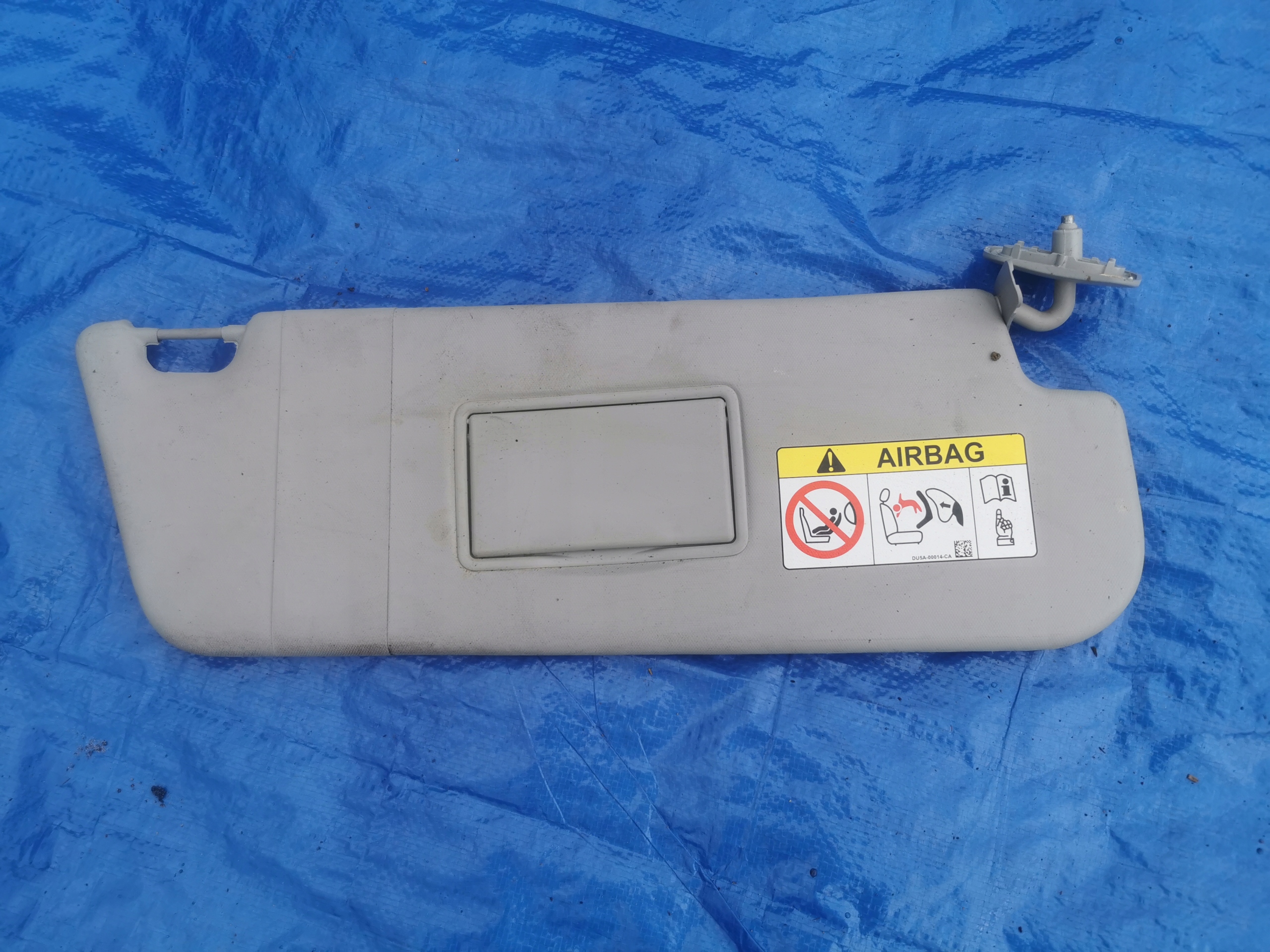 BRAK-DANYCH-2235503 - ТРАНЗИТ CUSTOM СОНЦЕЗАХИСНИЙ КОЗИРОК ПРАВО