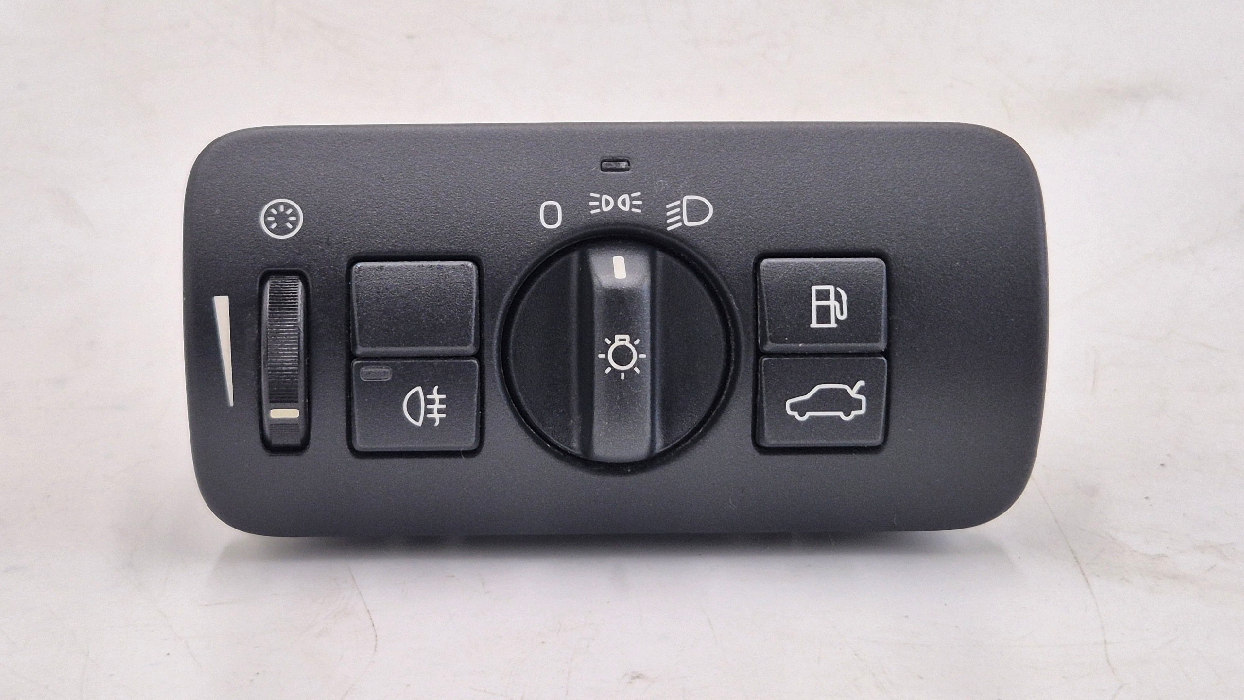 light switch VOLVO 04066332 BDB