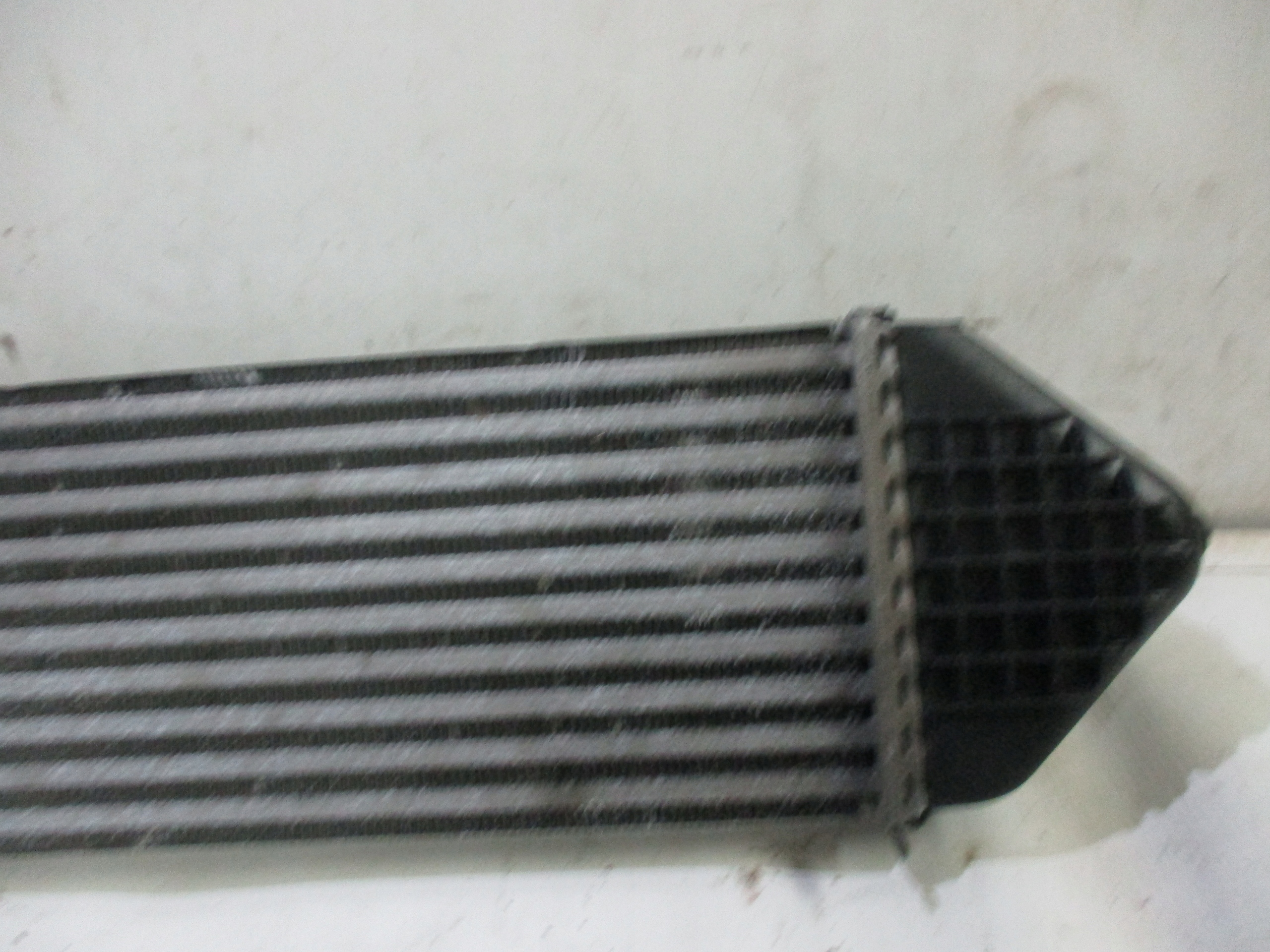 Kühler intercooler Ford C-MAX Focus MK3 8V61-9L440-AC