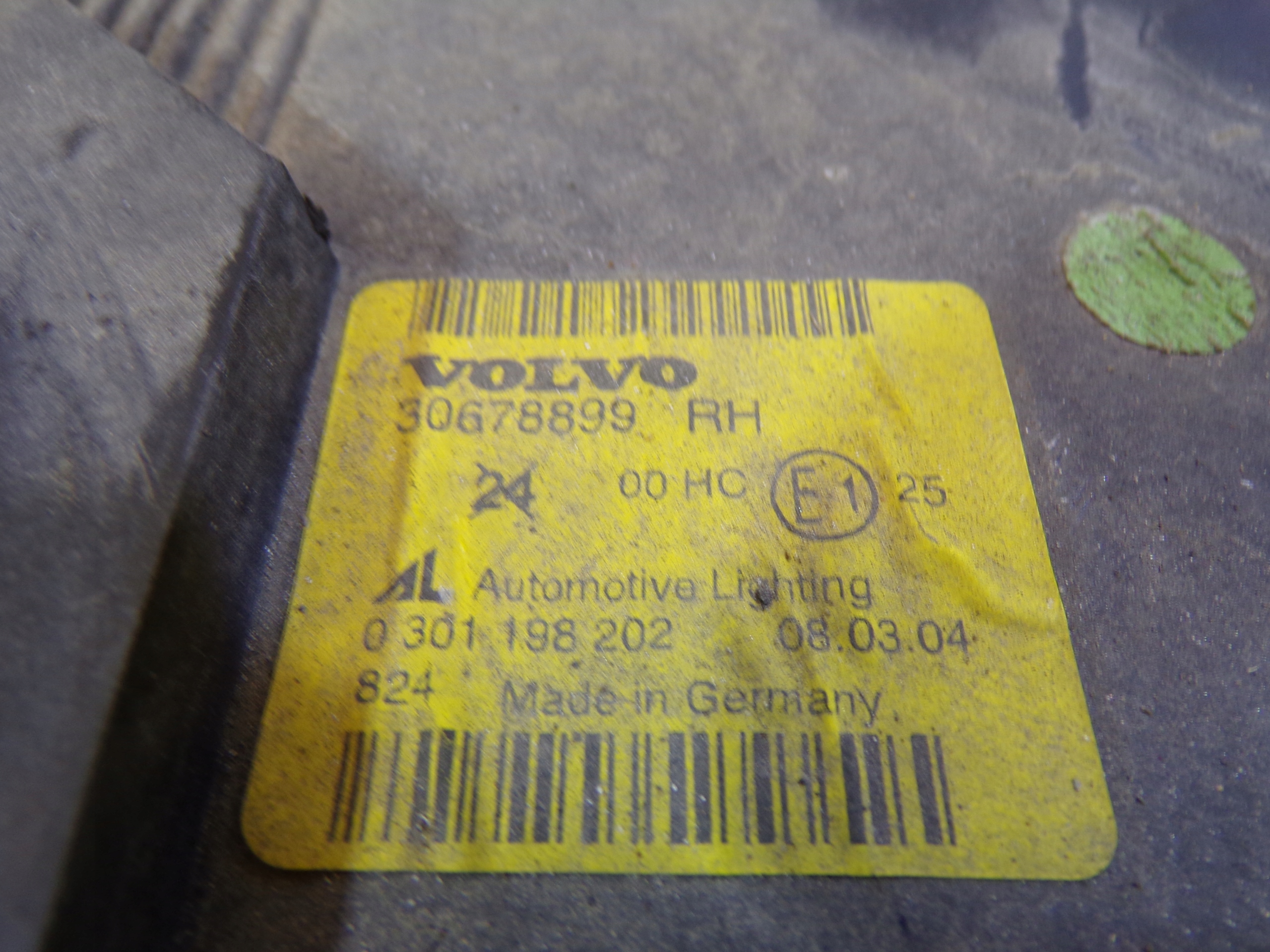 light front front right VOLVO S40 2 II lens (0)