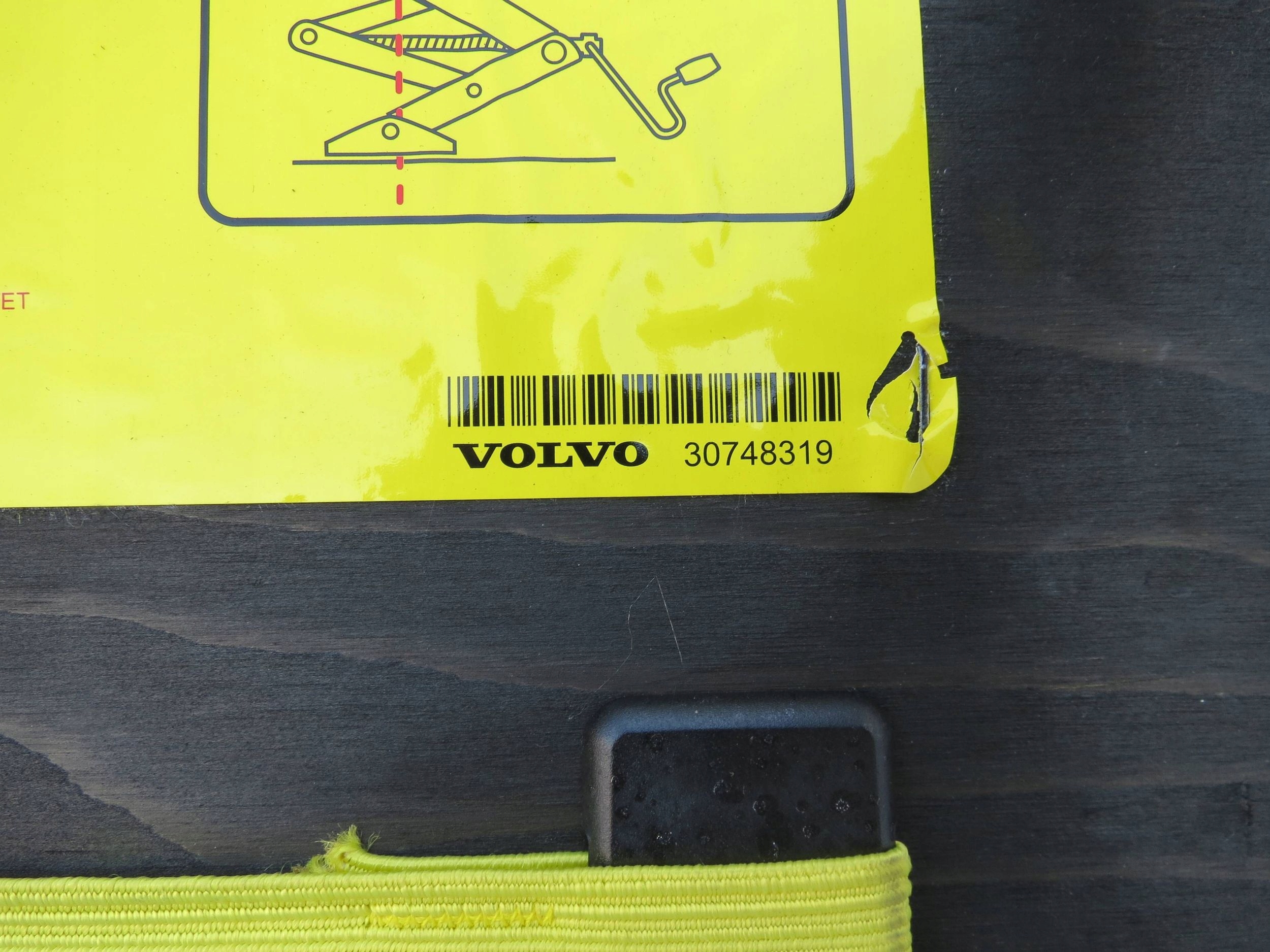 багажника volvo XC70 II 2.4d 185KM 2000-2007r 30748319