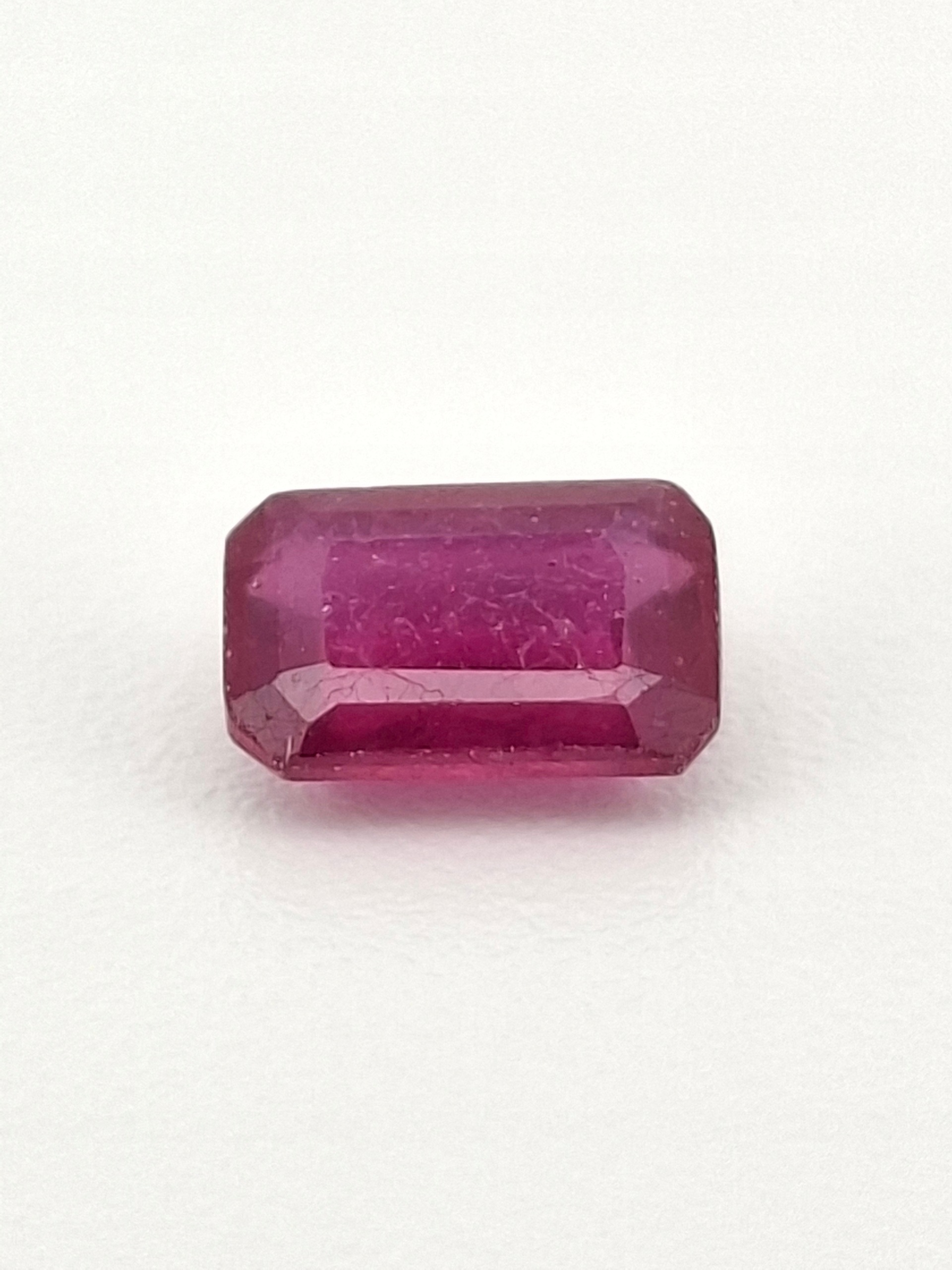 Přírodní Rubín Oktagon 3 x 5 mm