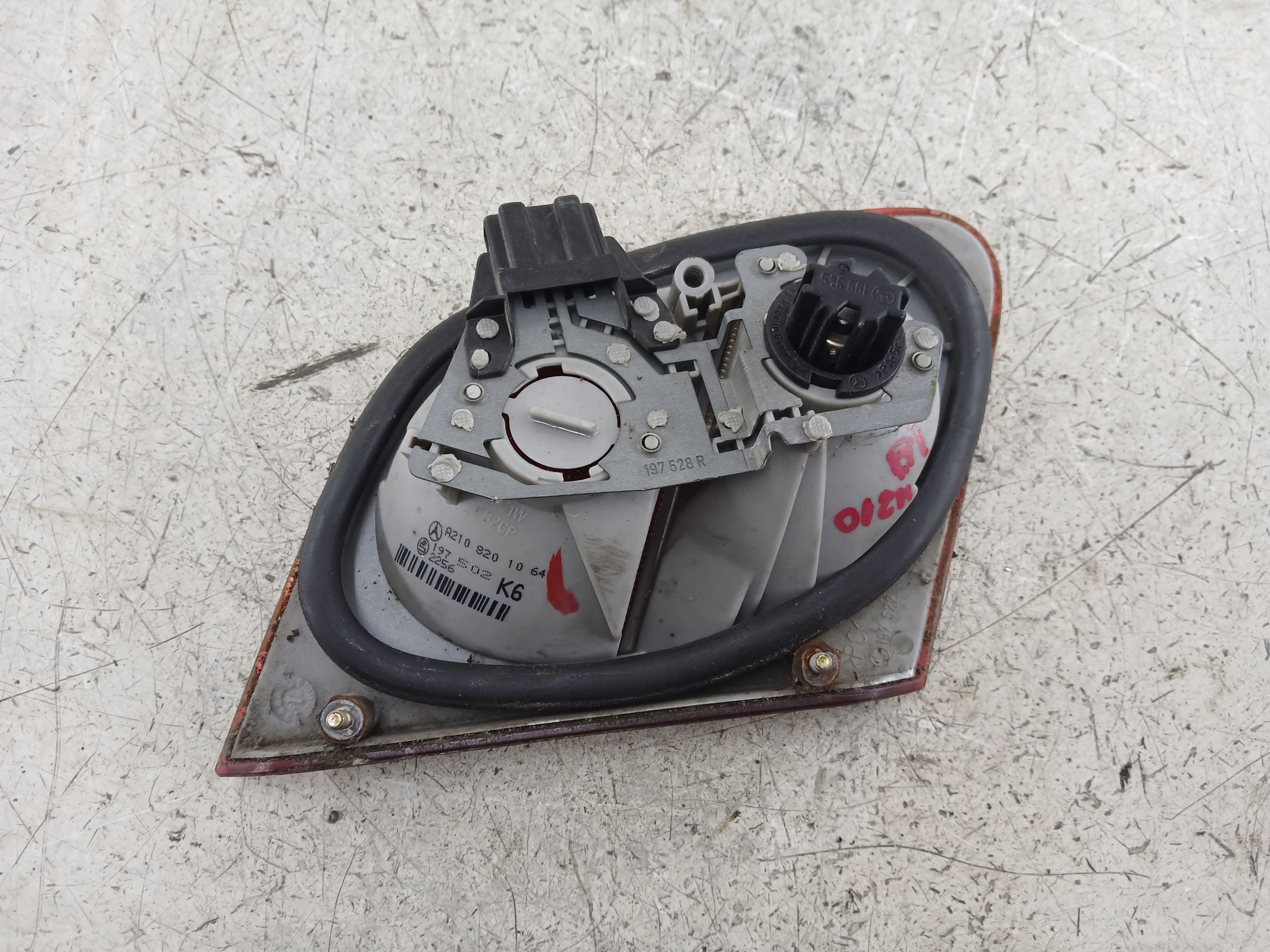 MERCEDES W210 light right rear part trunk door A2108201064