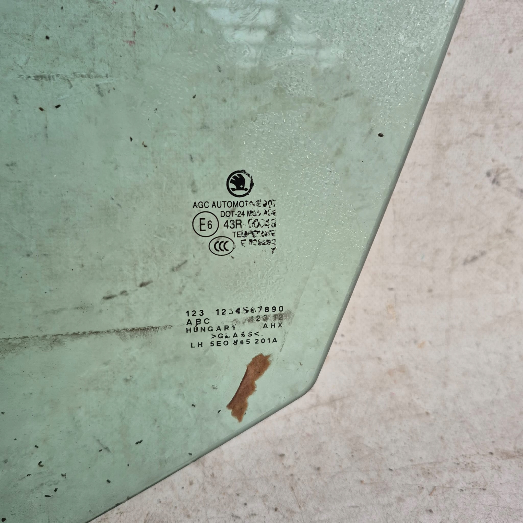 SKODA OCTAVIA III 3 12-20 window left front