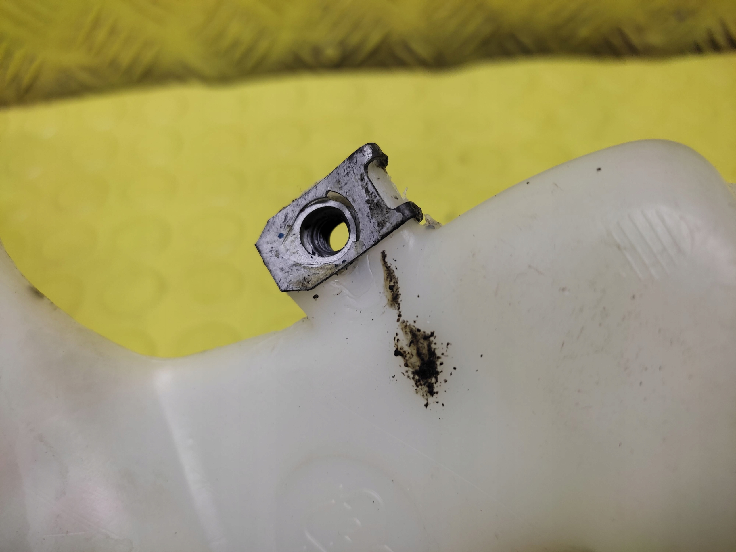 VW BEETLE Réservoir eau essuie glace Vitre 1C0955453A