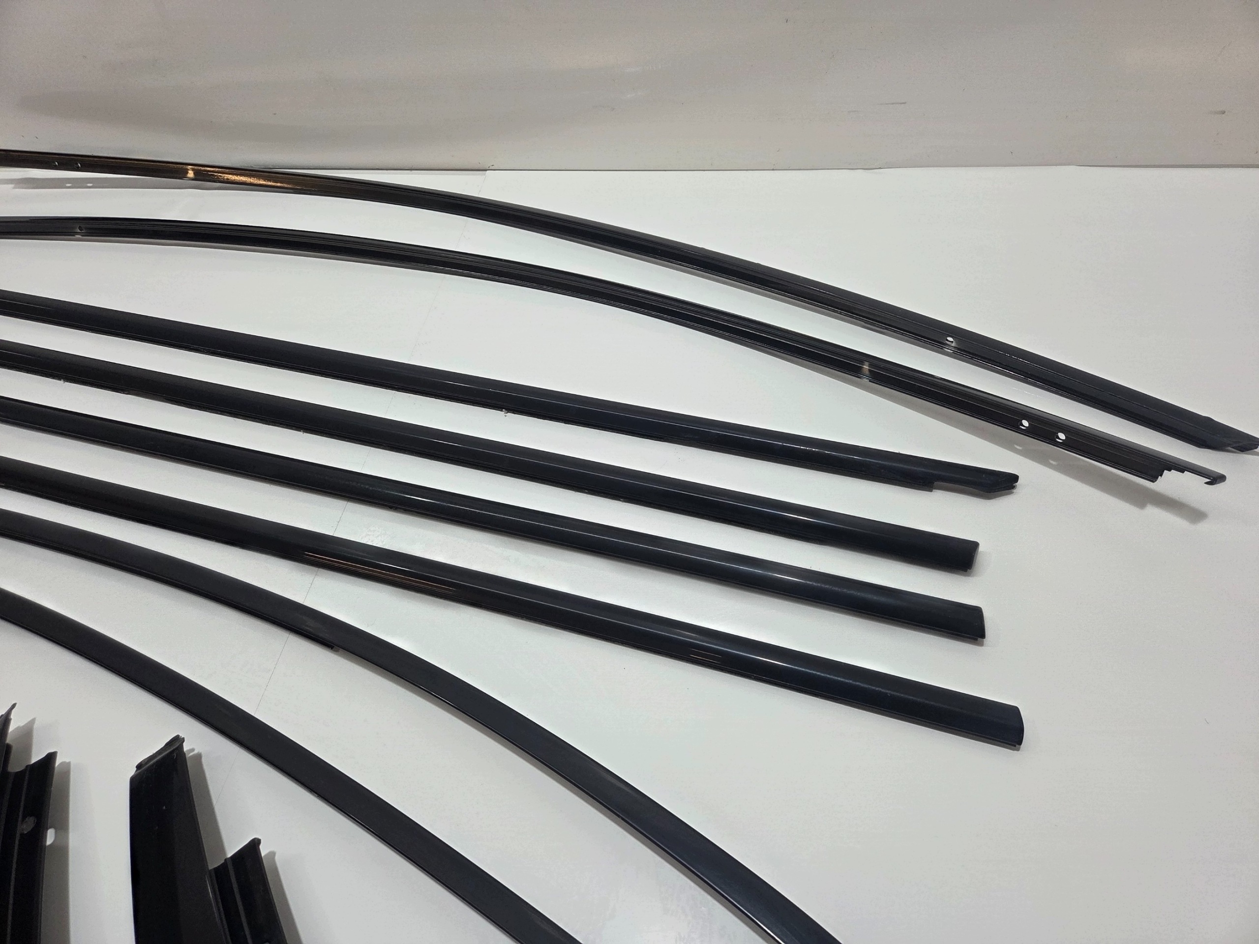 lišty dveře SHADOW LINE BMW F10