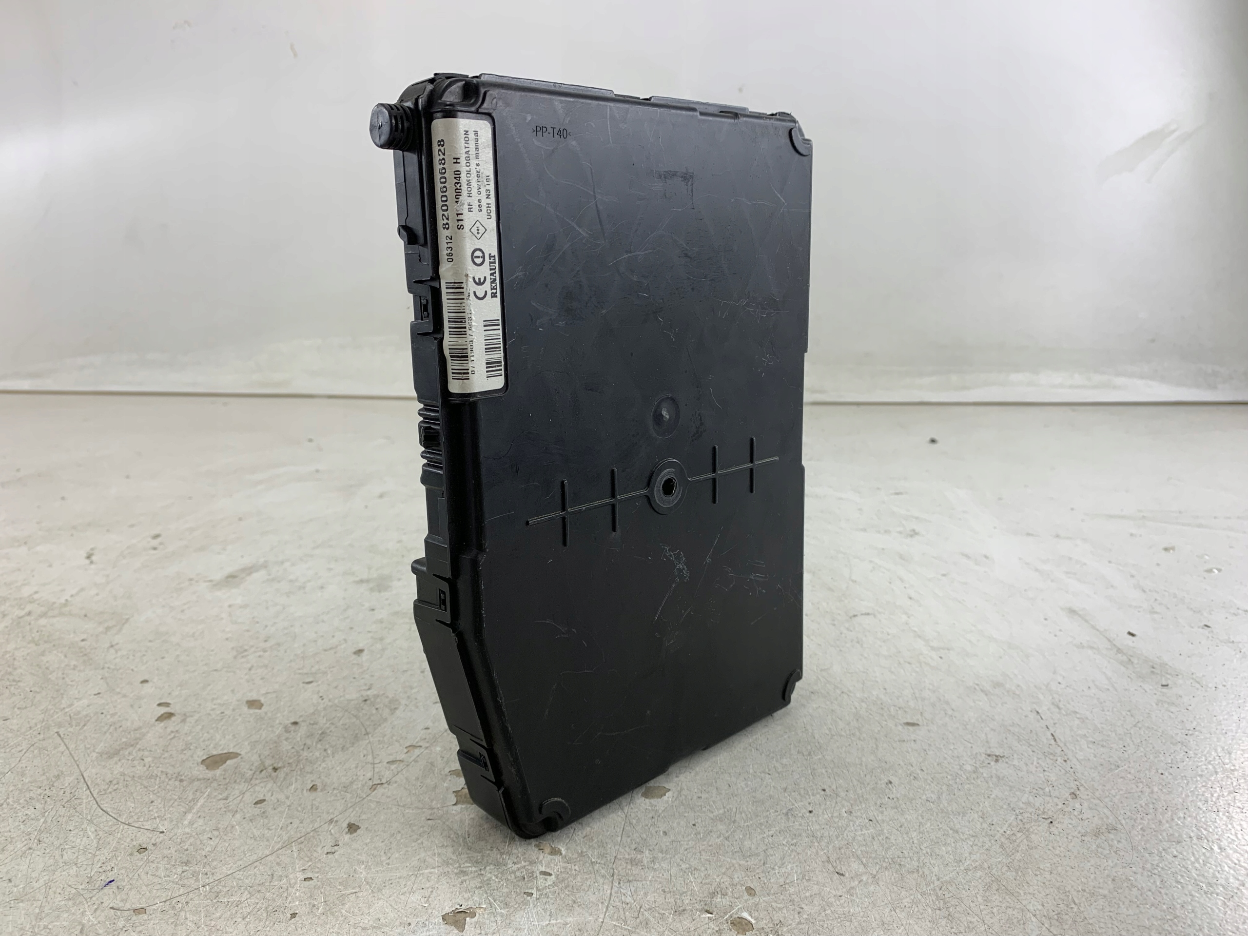 RENAULT MEGANE SCENIC II Module fusibles 8200606828