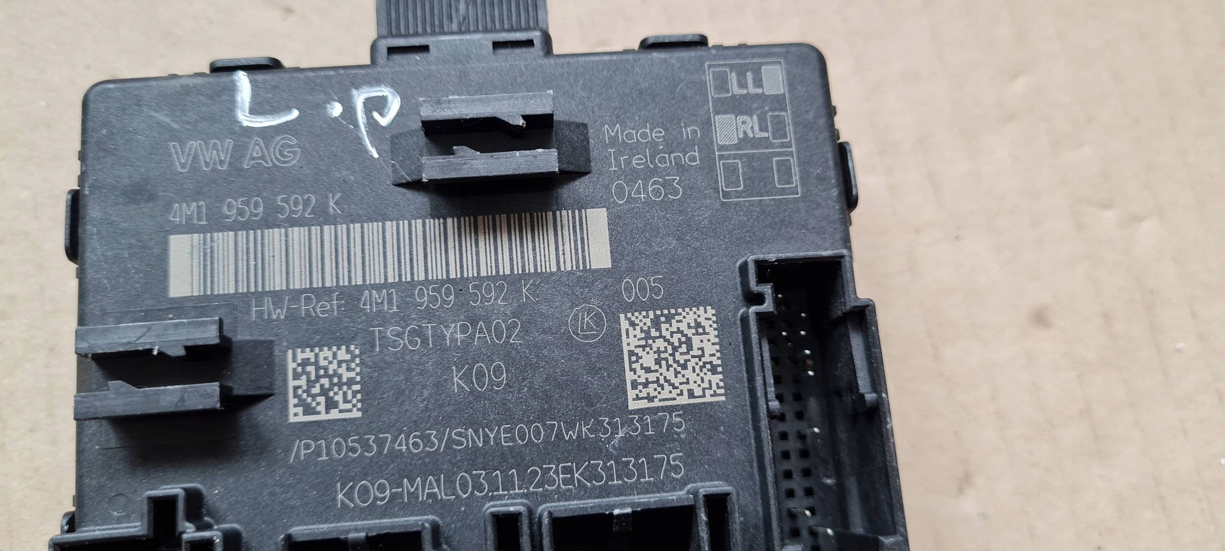 SQ8 4M RSQ8 Q8 module control unit door front 4M1959592K